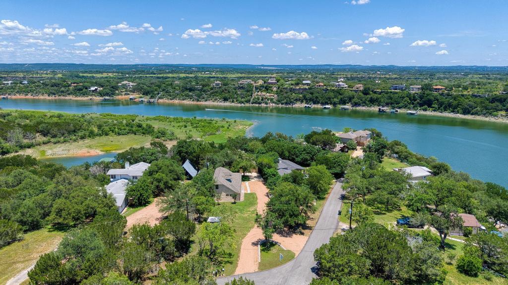 25400 Cove Dr Property Photo 2