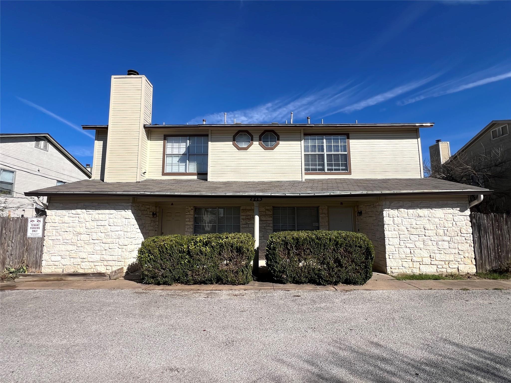 2213 Creekside LN D Property Photo 1
