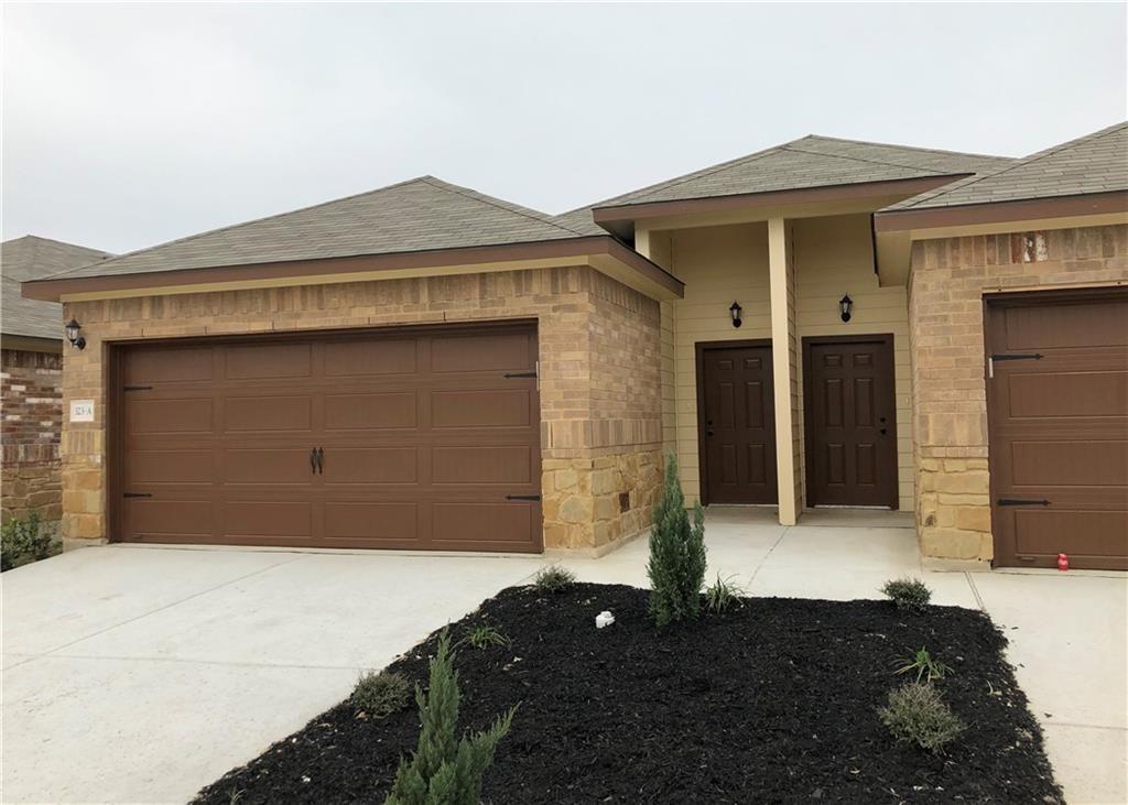 323 Joanne Loop #B Property Photo 1