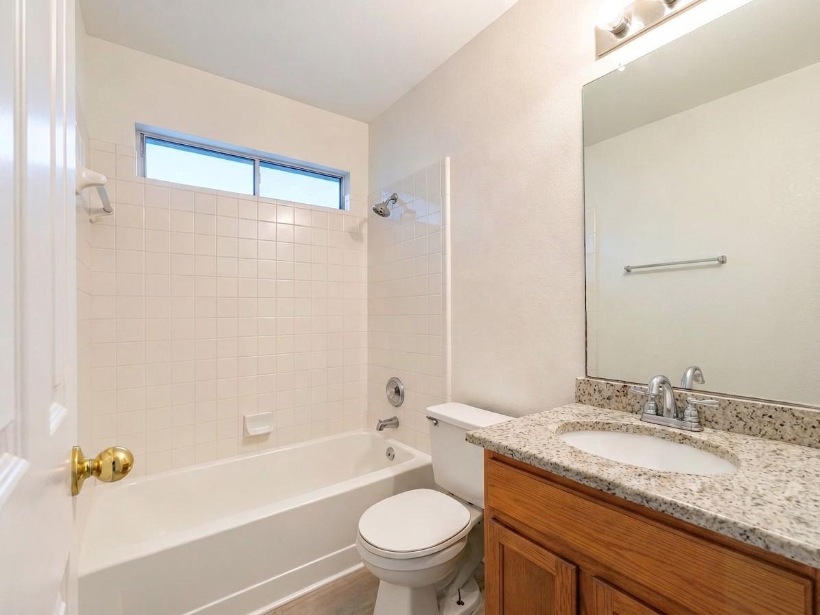 1841 Greening Way Property Photo 24