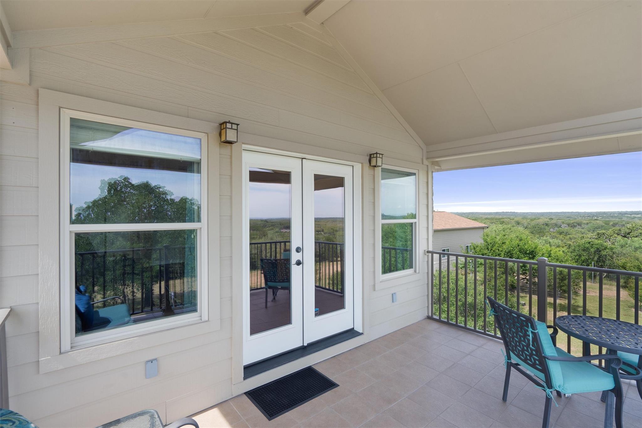 120 Oak Meadow Trl Property Photo 6