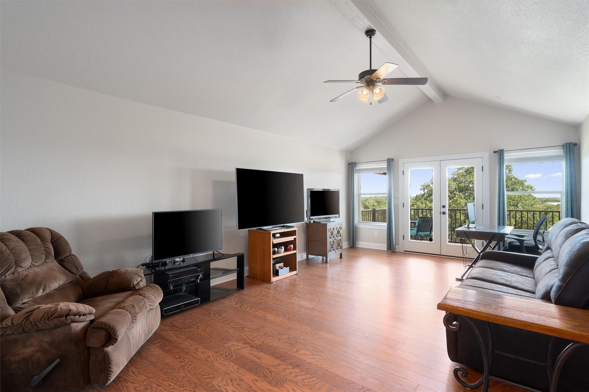 120 Oak Meadow Trl Property Photo 28