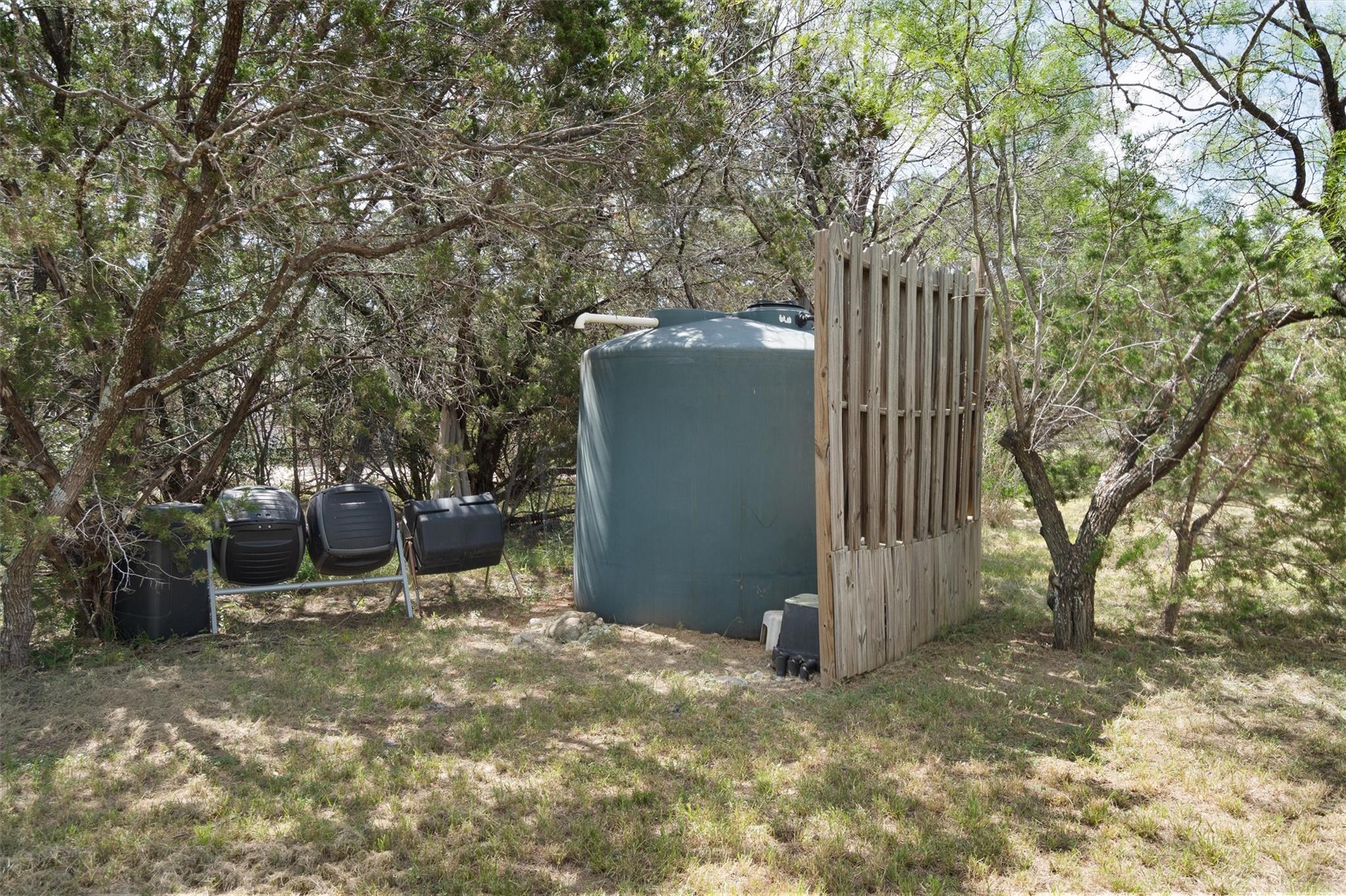 120 Oak Meadow Trl Property Photo 33