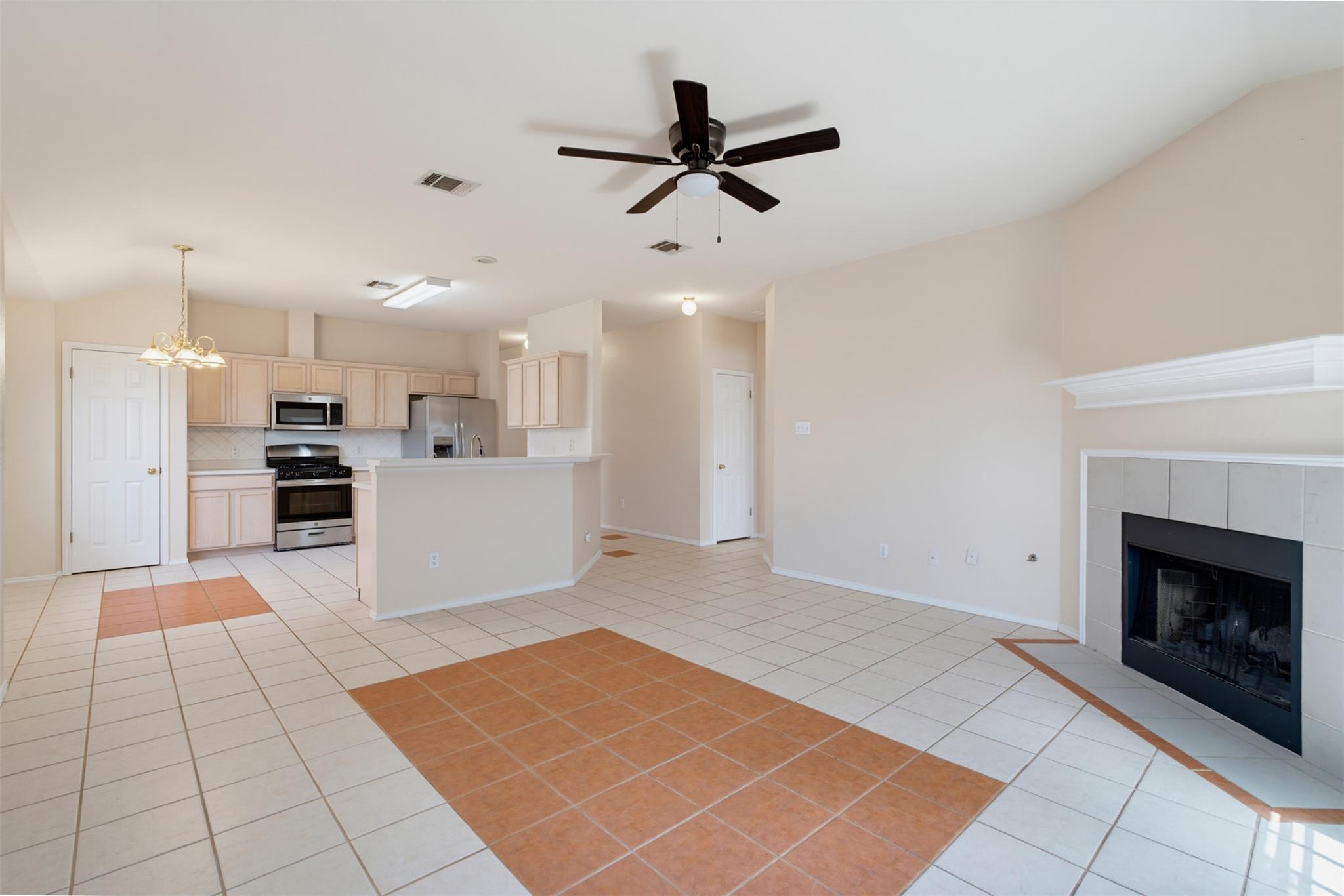 3705 Crownover St Property Photo 11