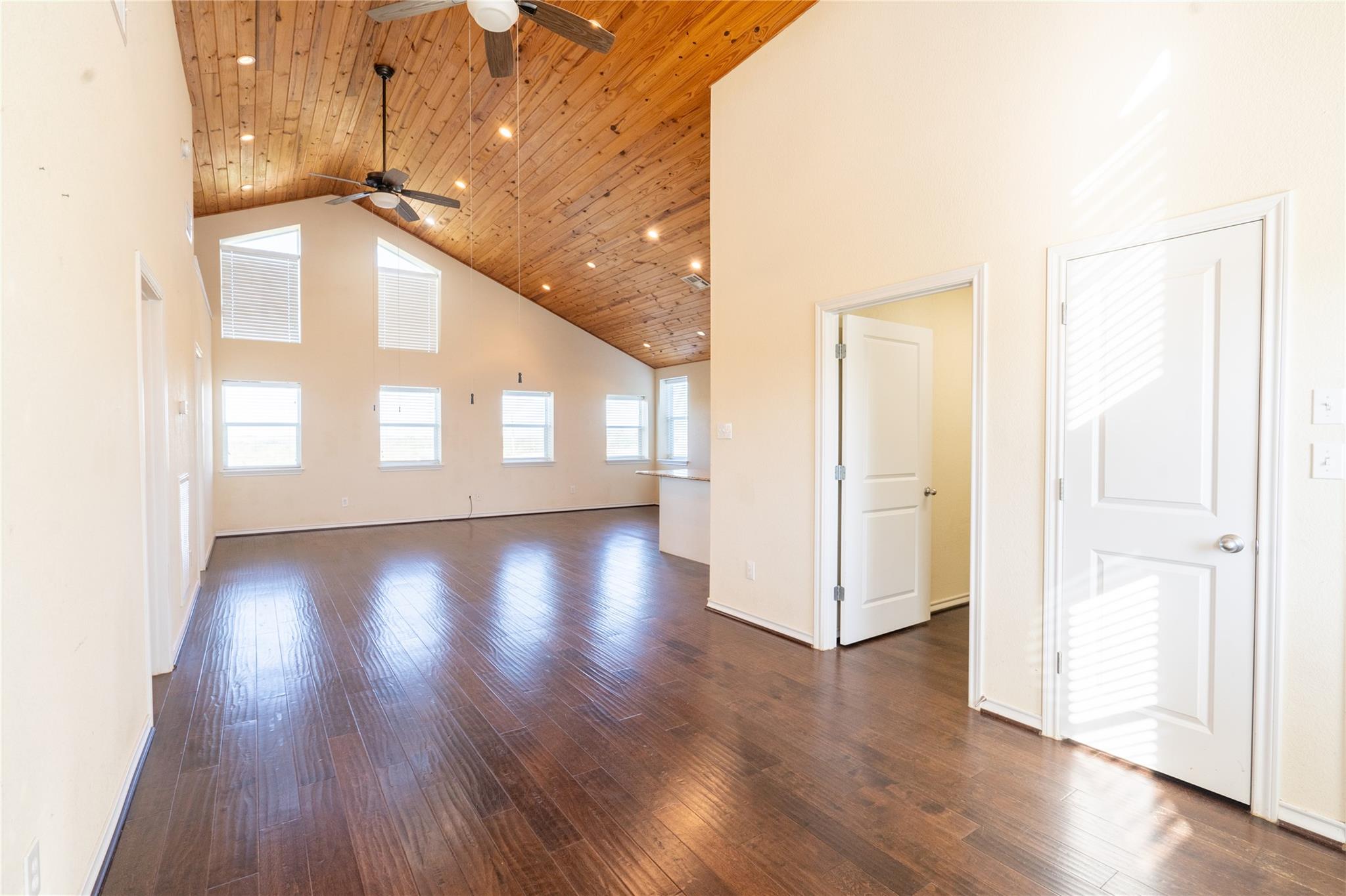1050 County Road 129 None #b Property Photo 5