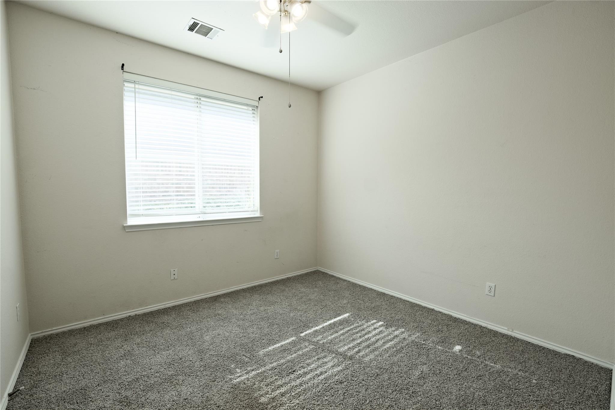 704 Thrush Dr Property Photo 15