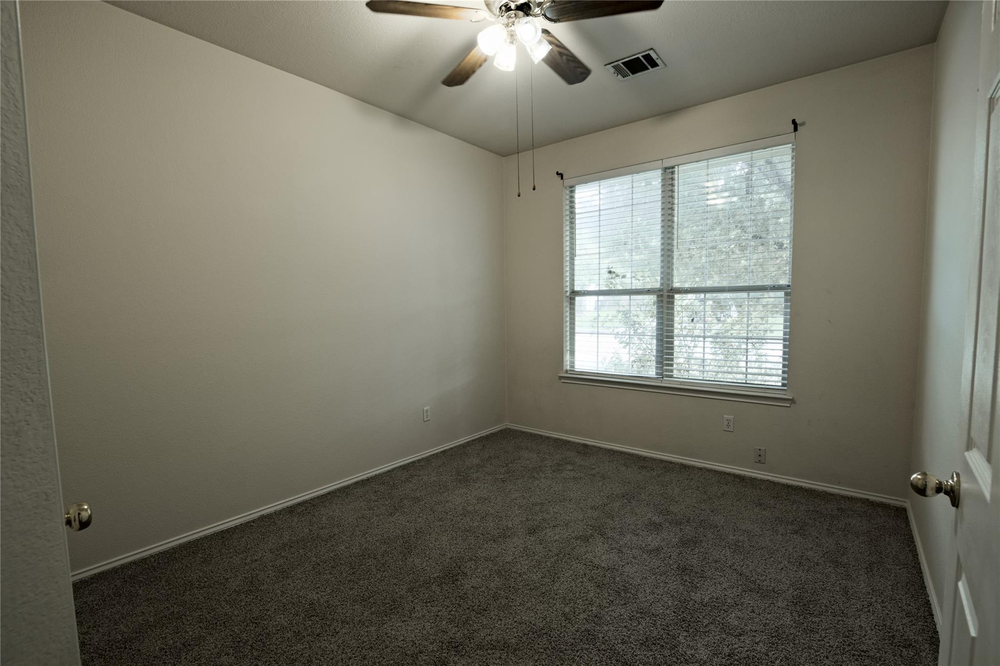 704 Thrush Dr Property Photo 20