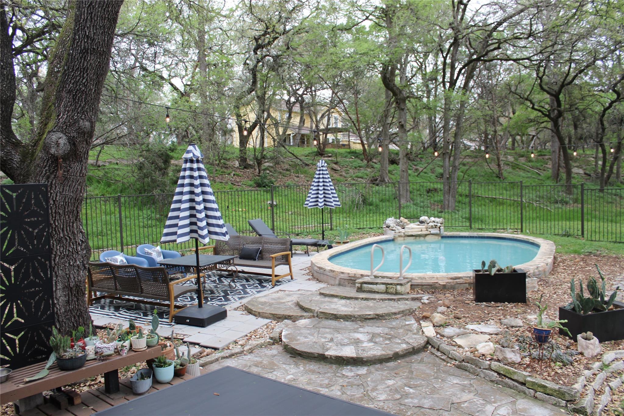 50 Pebblebrook Ln Property Photo