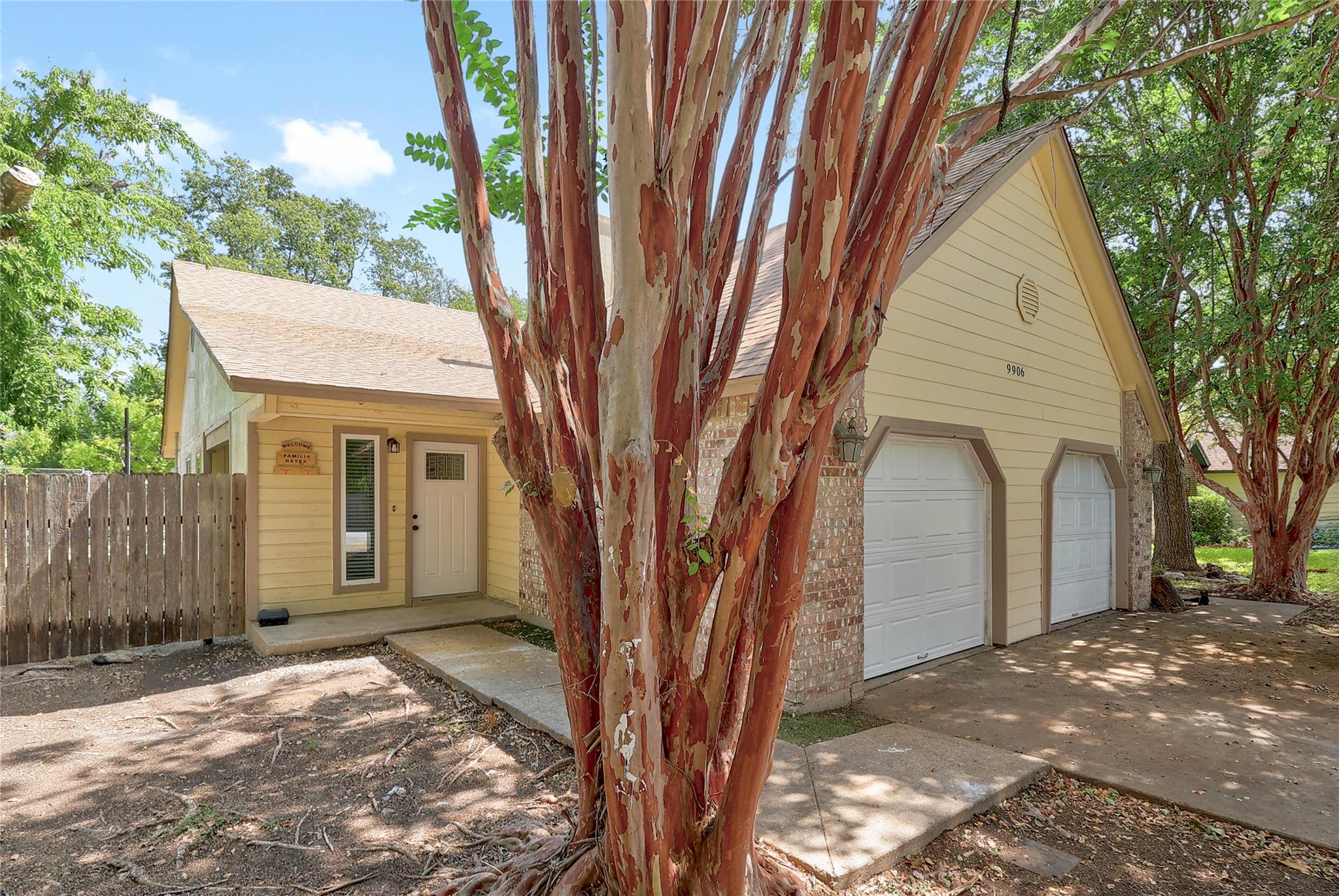 9906 Parliament House Rd Property Photo 1
