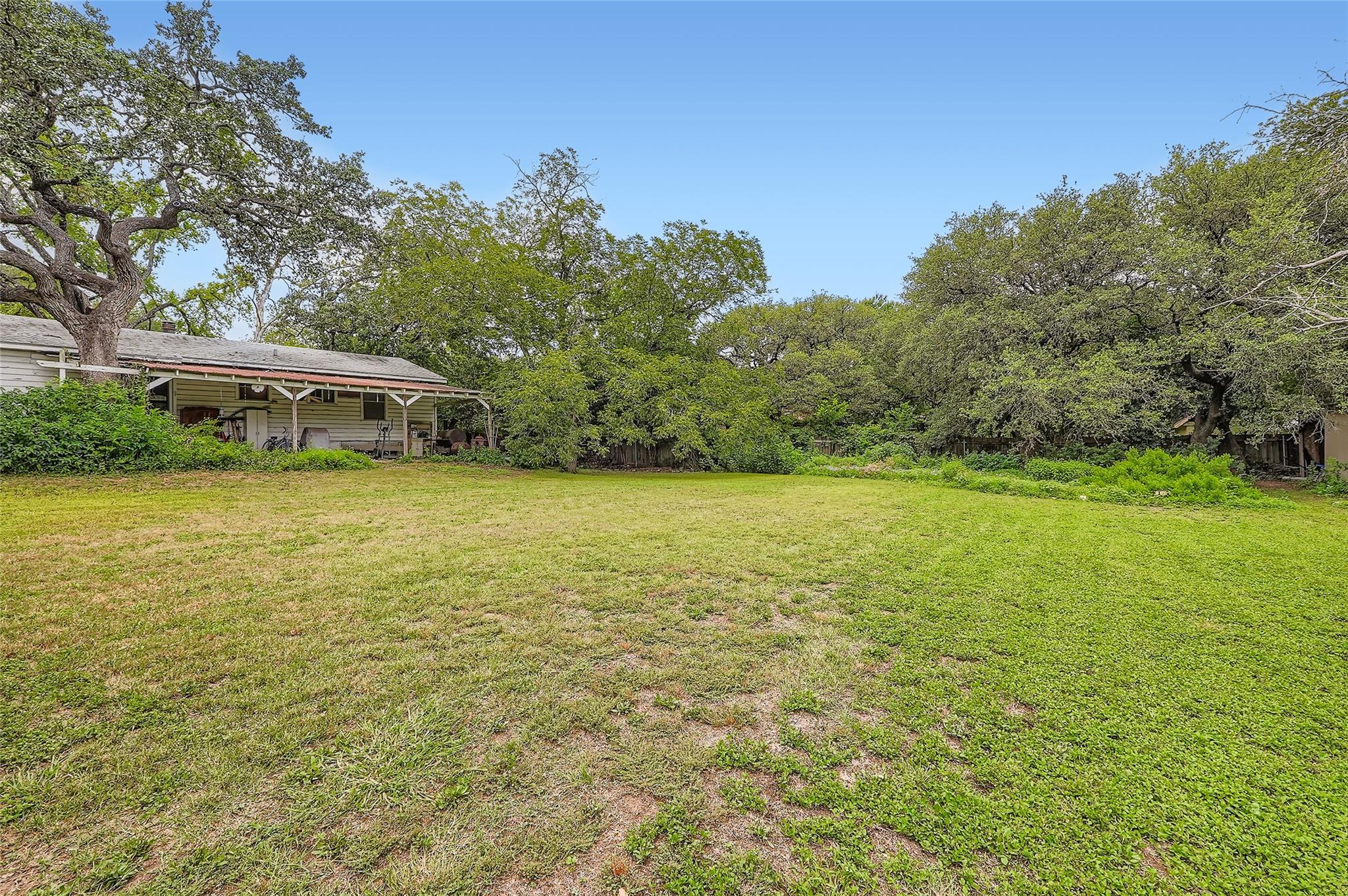 2205 Balboa Rd Property Photo 1