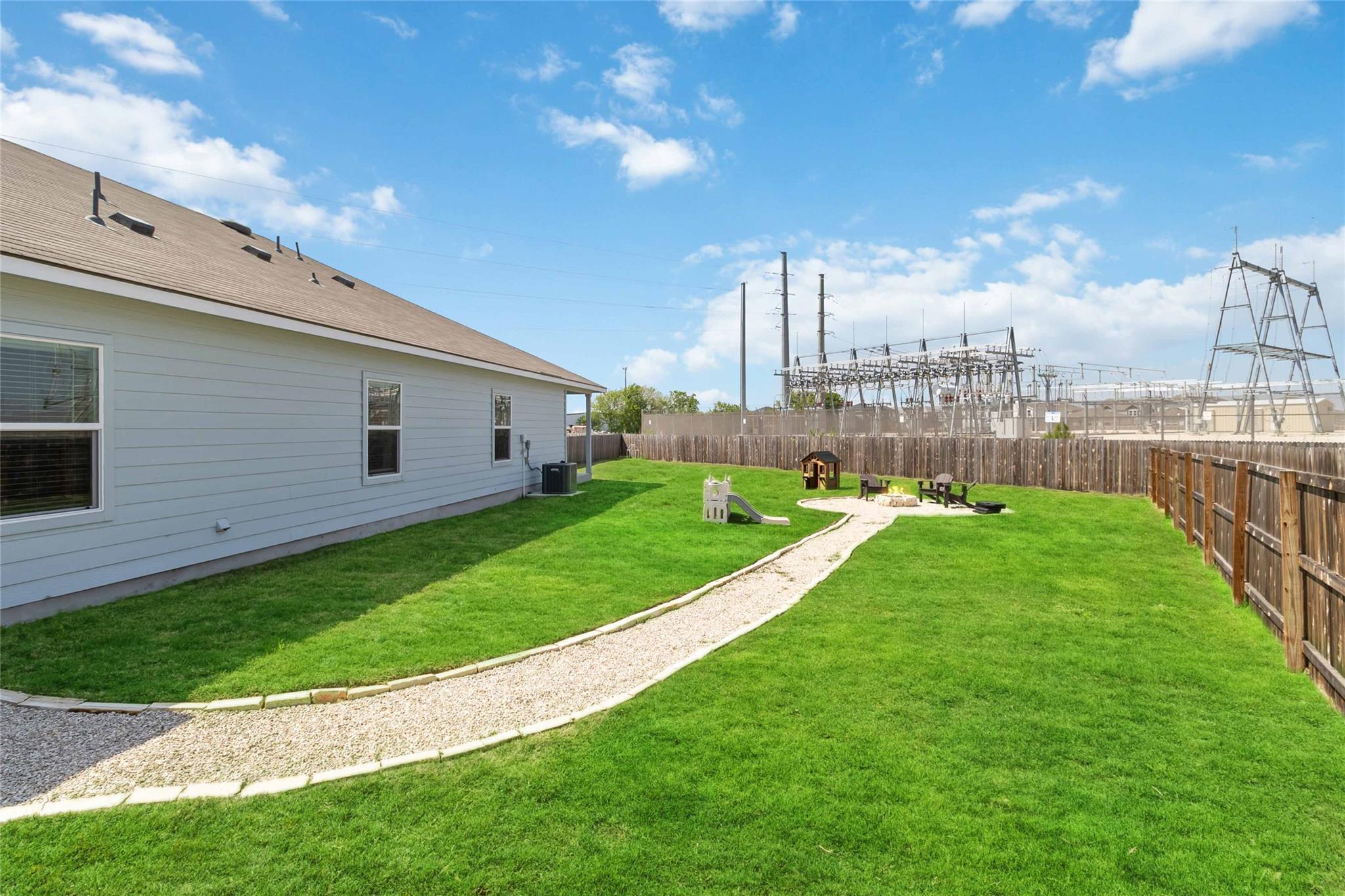 3417-3419 Lindsay Ln Property Photo 23