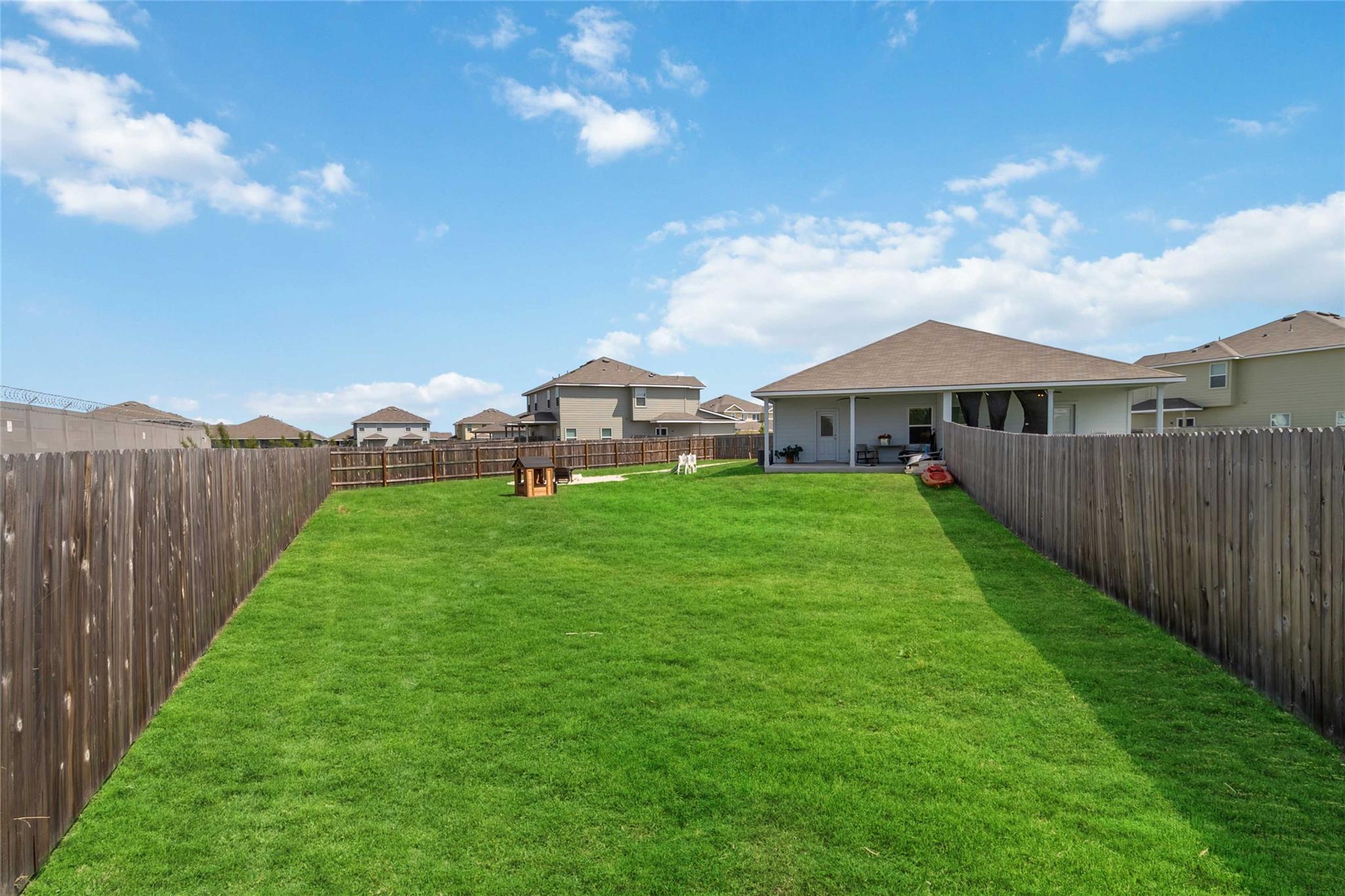3417-3419 Lindsay Ln Property Photo 27
