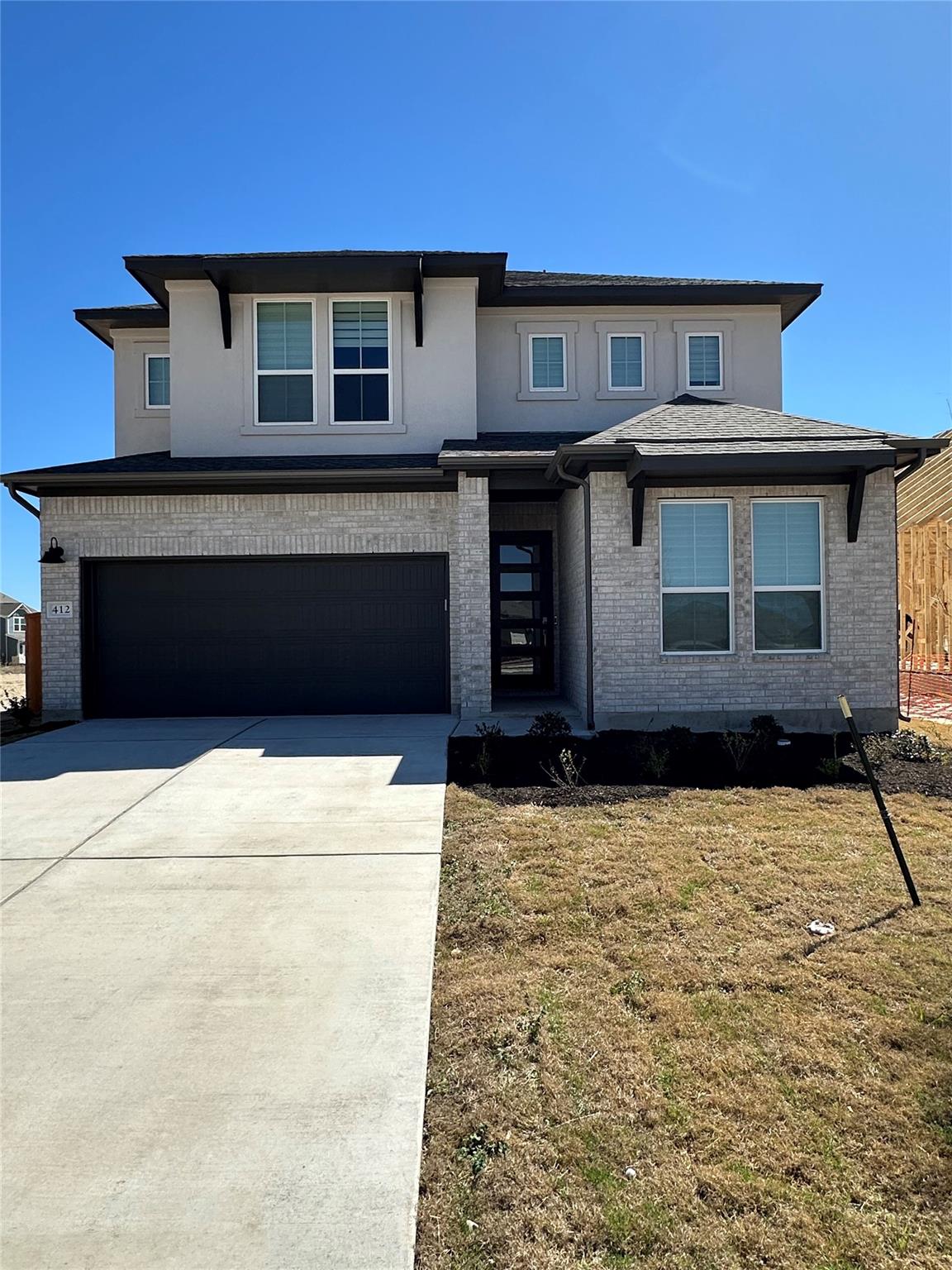 412 Lariat Loop Property Photo 1