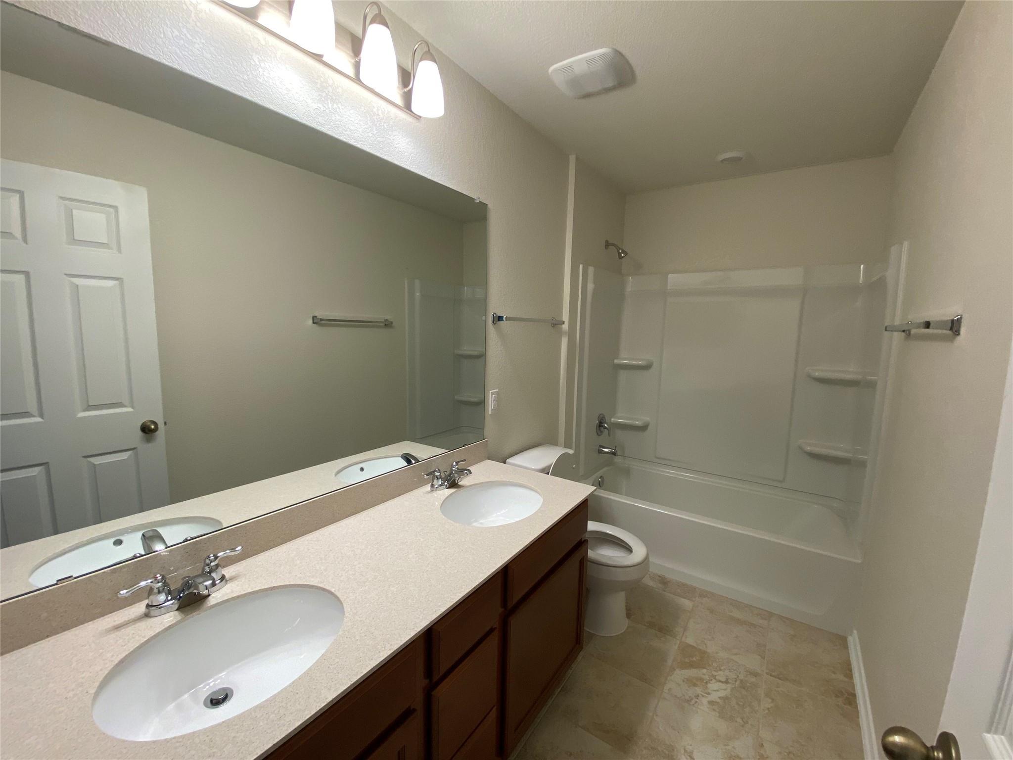 1313 Arbor Acres Loop Property Photo 12