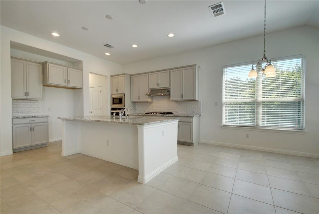 113 Meadow Wood Cv Property Photo 4