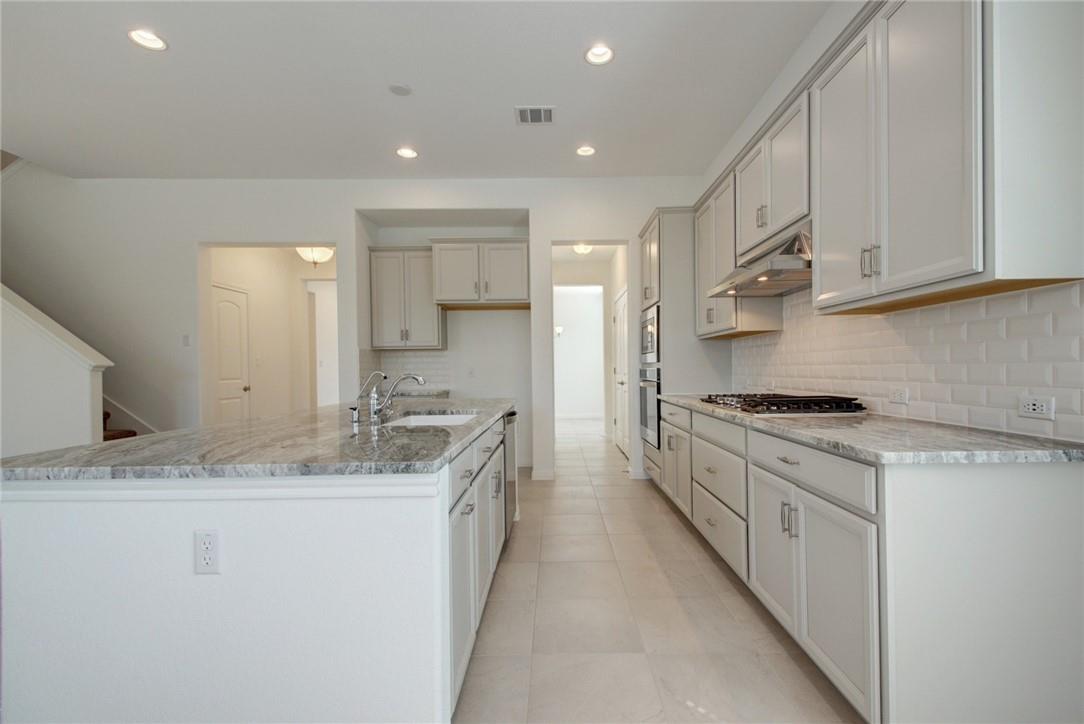 113 Meadow Wood Cv Property Photo 6