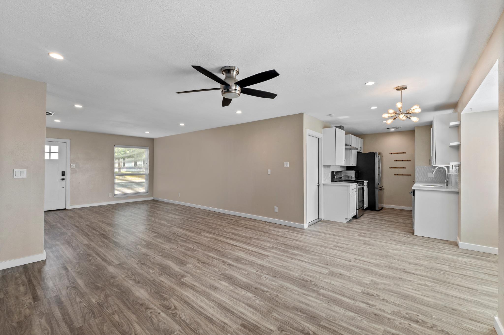 10107 Floyd Dr Property Photo 8