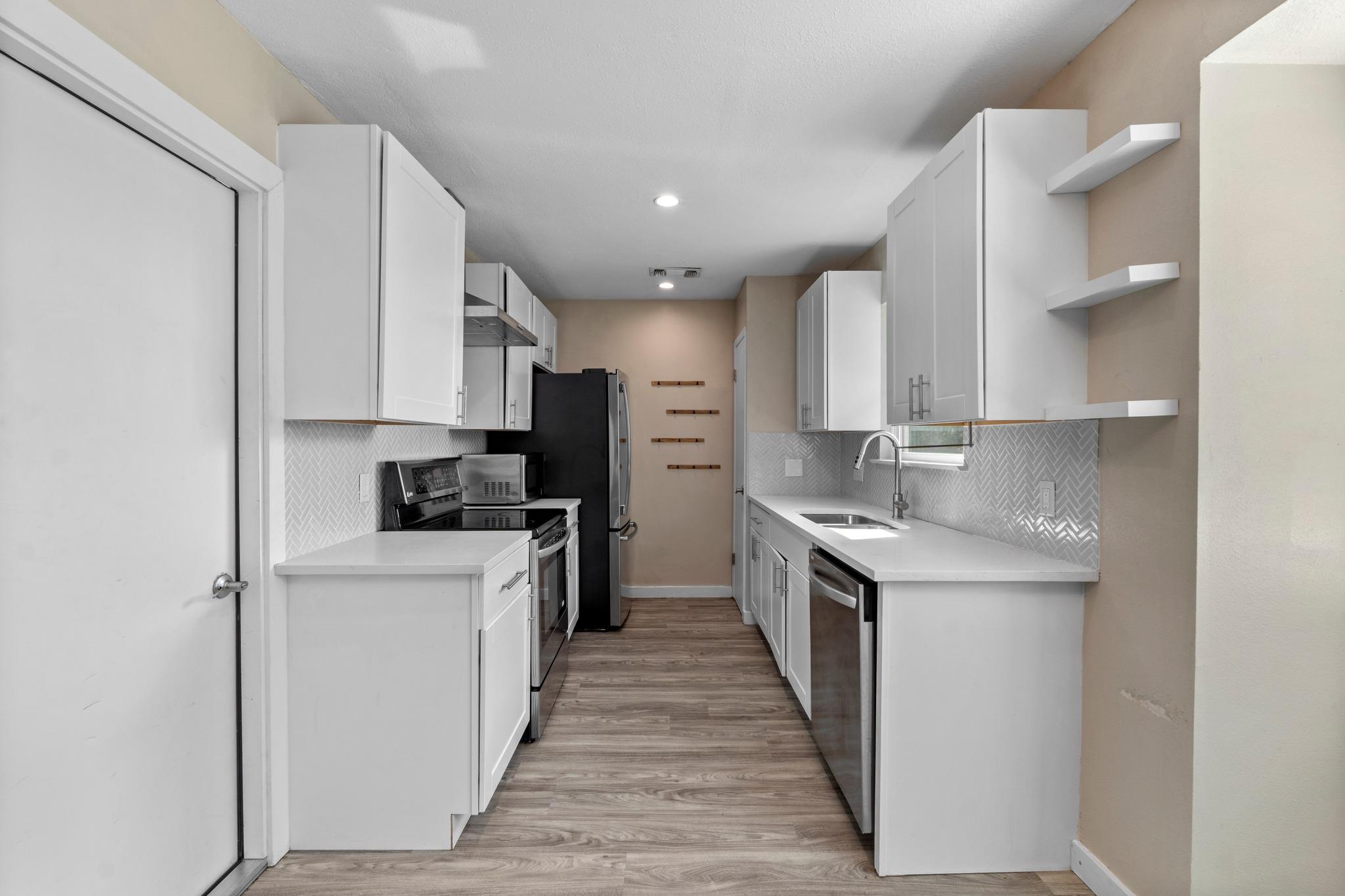 10107 Floyd Dr Property Photo 10