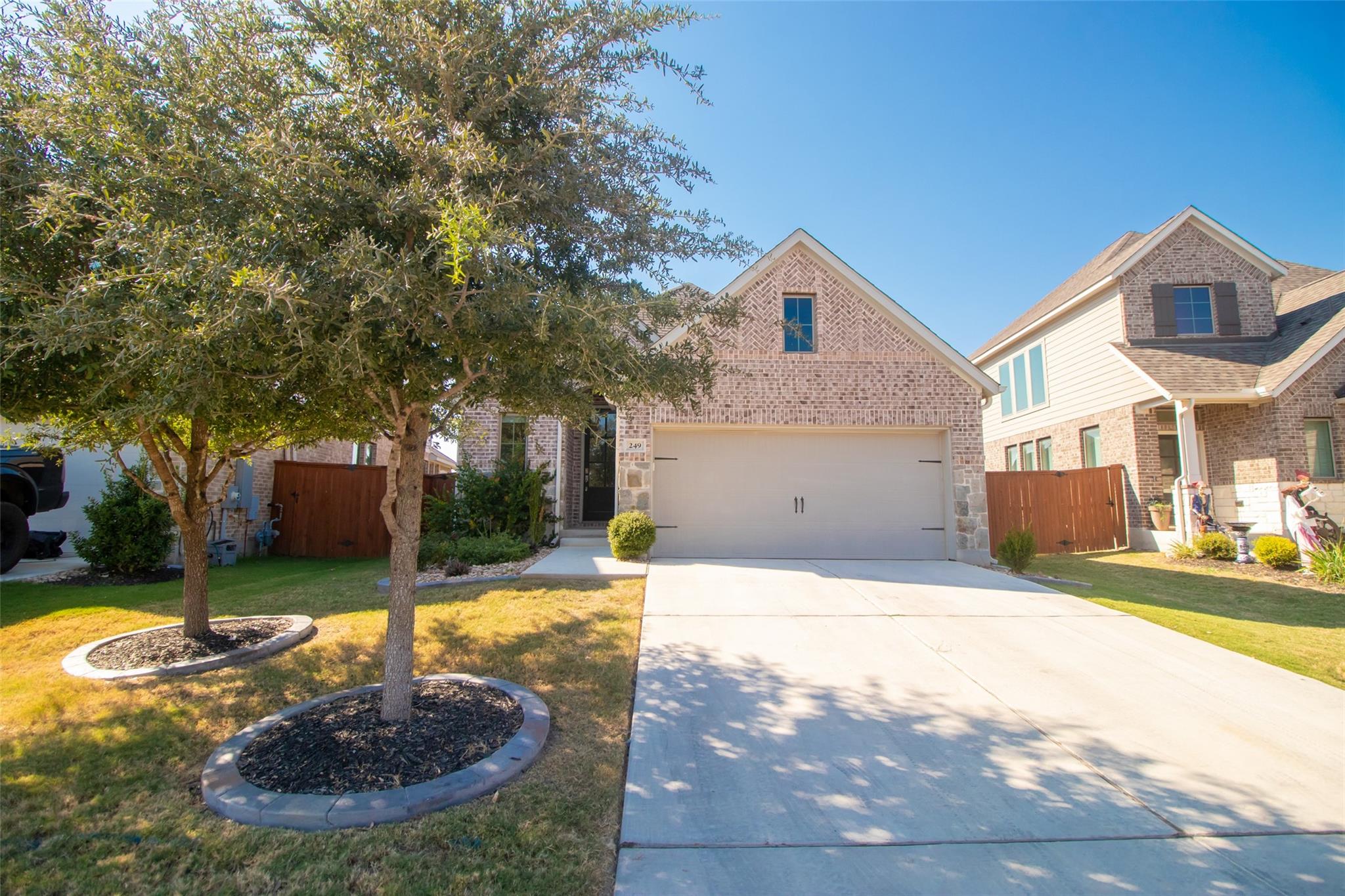 249 Rosebush Dr Property Photo 8