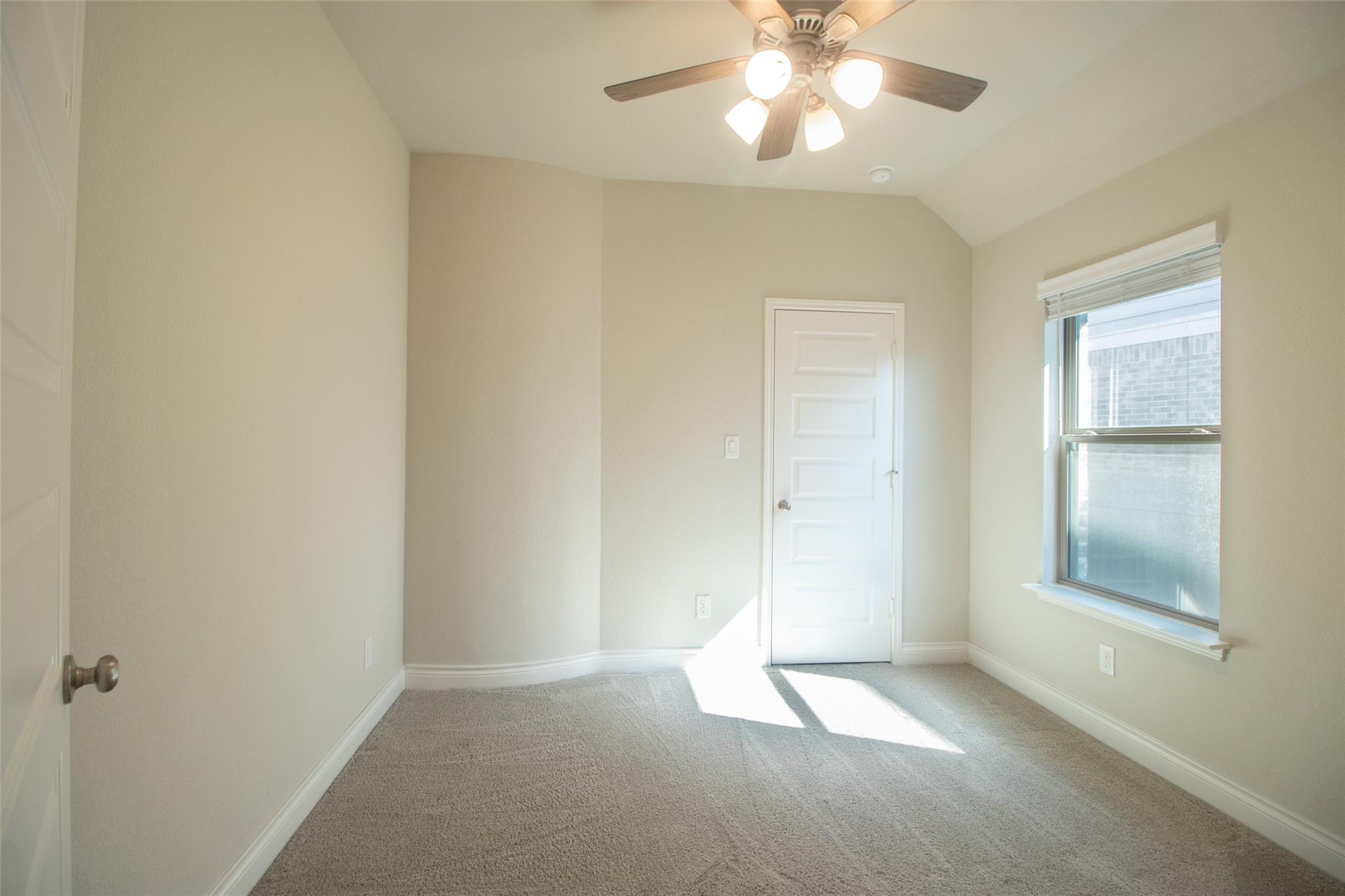 249 Rosebush Dr Property Photo 23