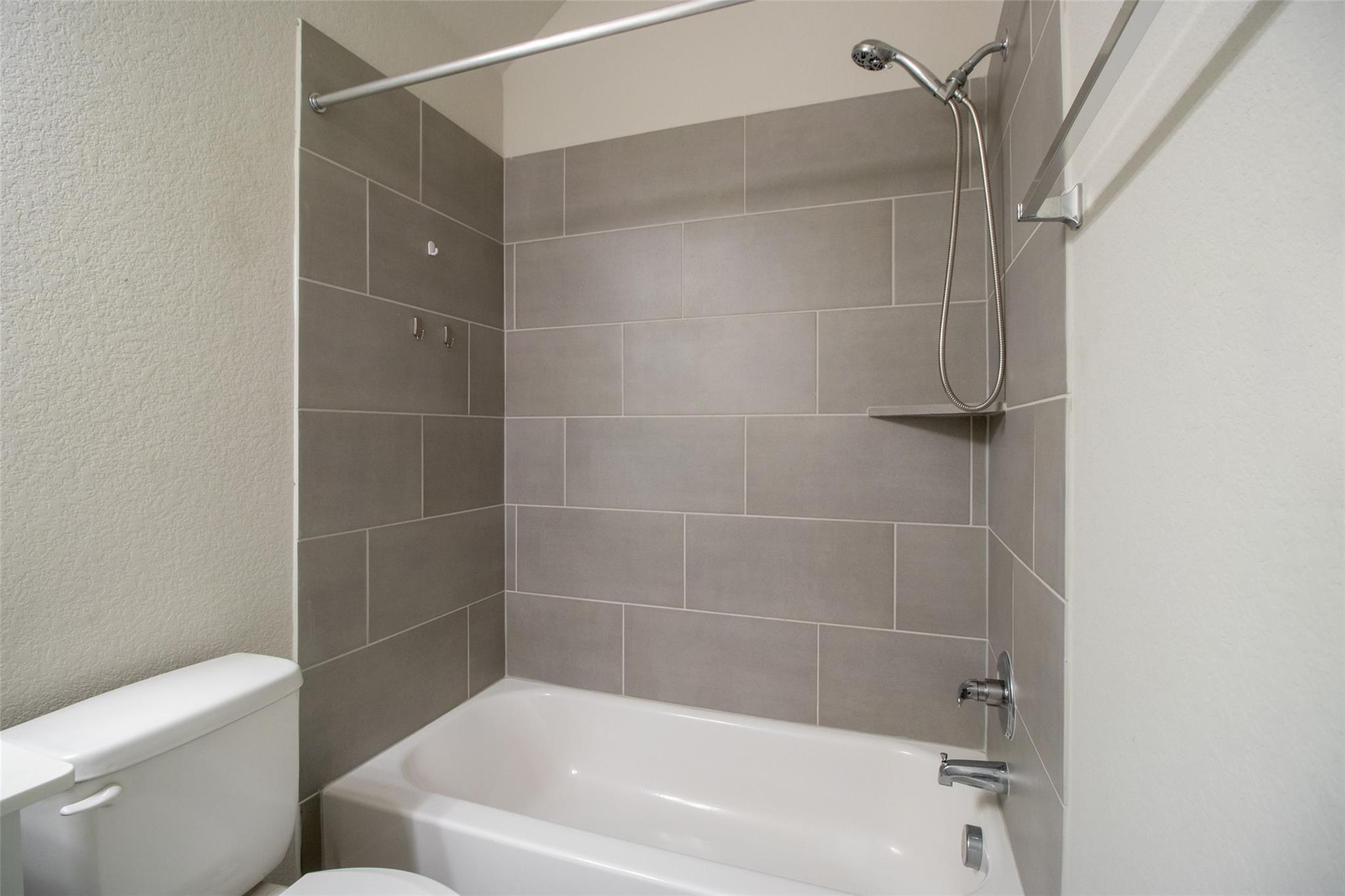249 Rosebush Dr Property Photo 26