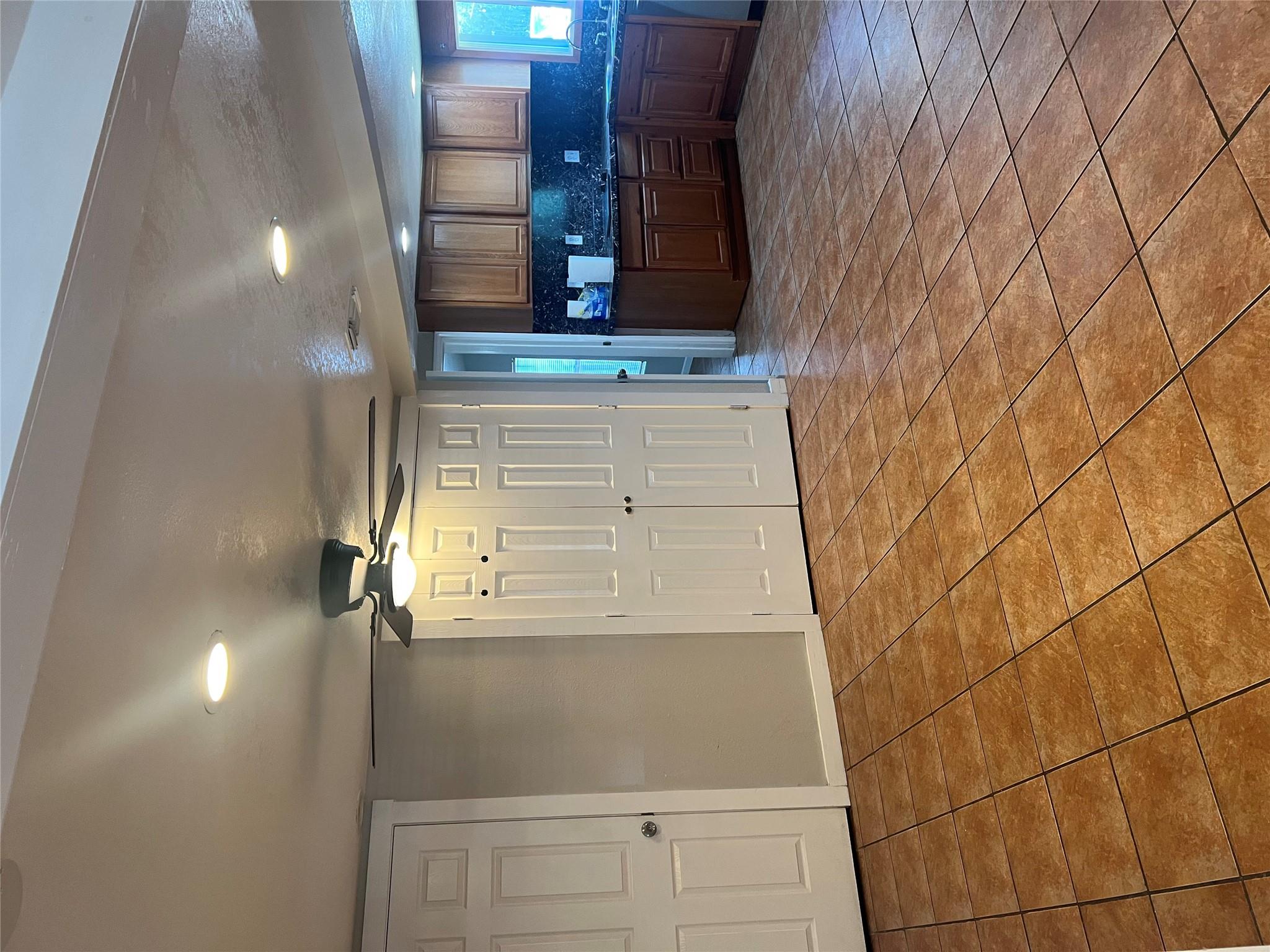 6405 Torres St Property Photo 8