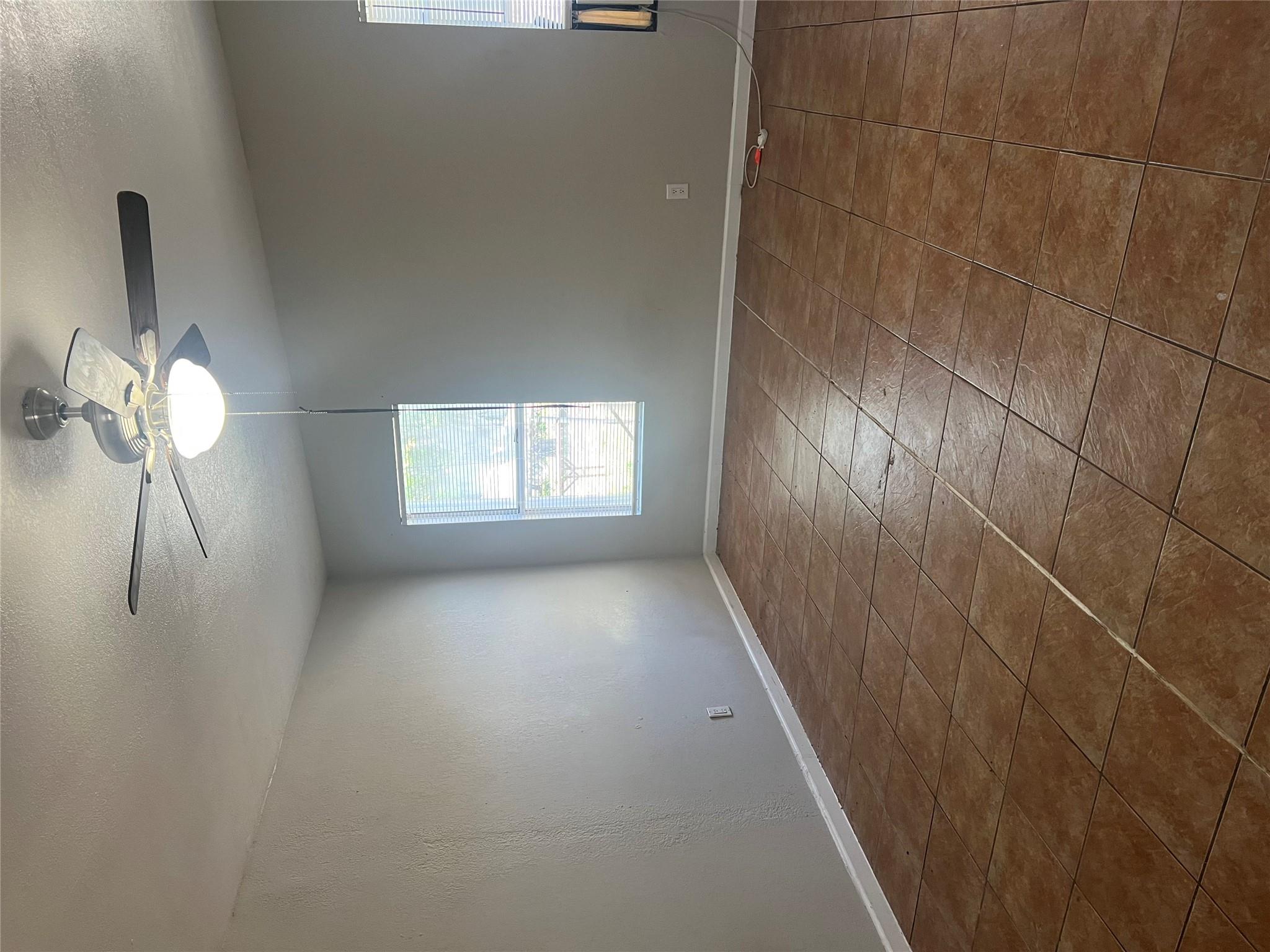 6405 Torres St Property Photo 11