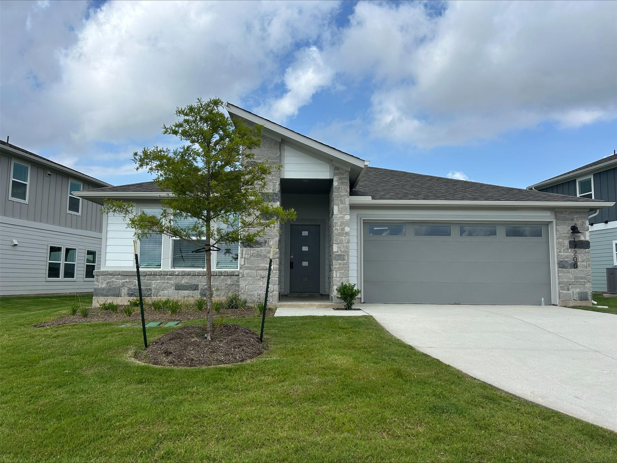 17200 Lomond Way Property Photo 1