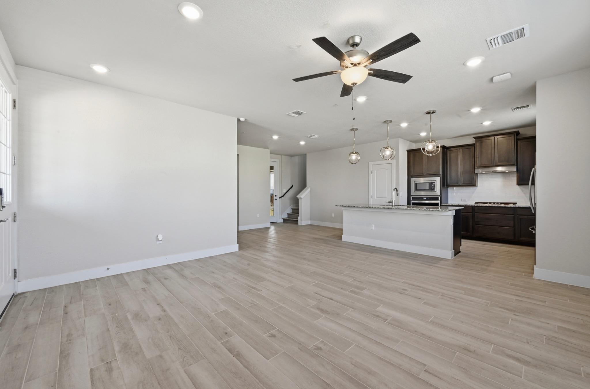 8401 Orizzonte St Property Photo 6