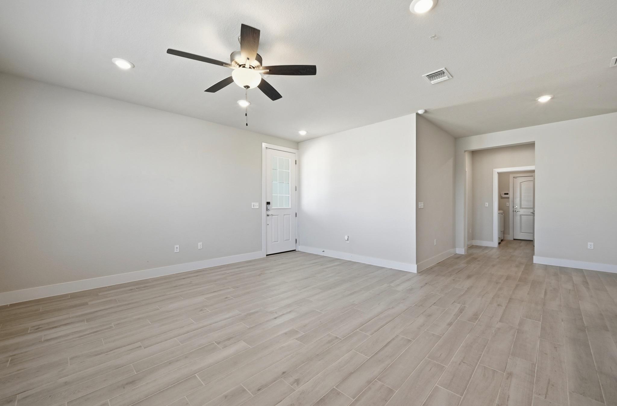 8401 Orizzonte St Property Photo 7