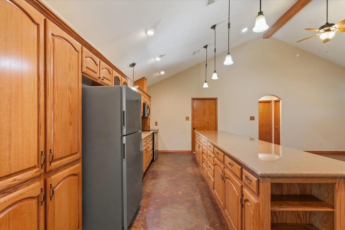 860 Lcr 794 None Property Photo 22