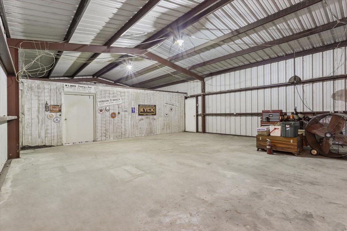 860 Lcr 794 None Property Photo 37