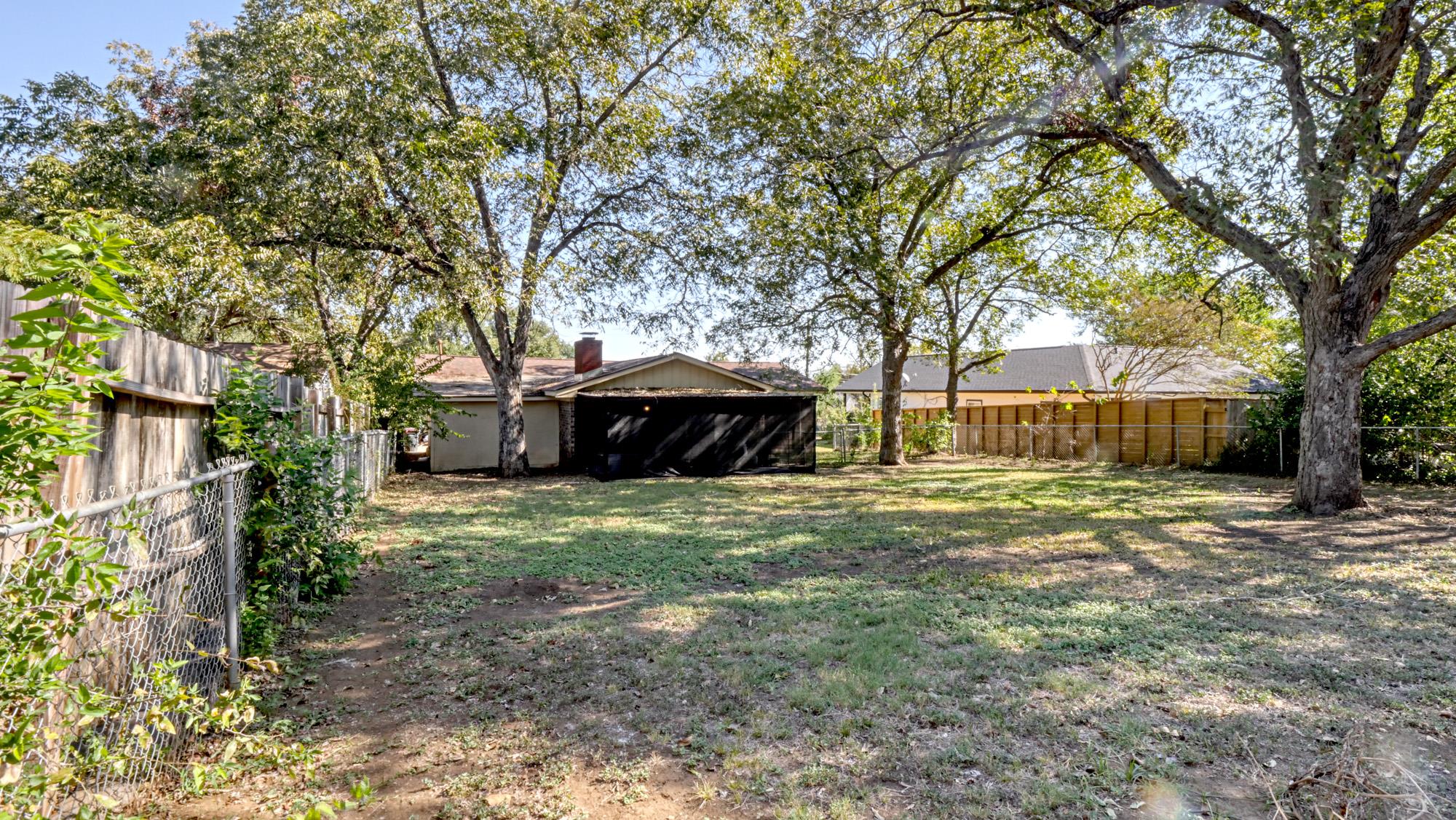 509 N Hill St Property Photo 34