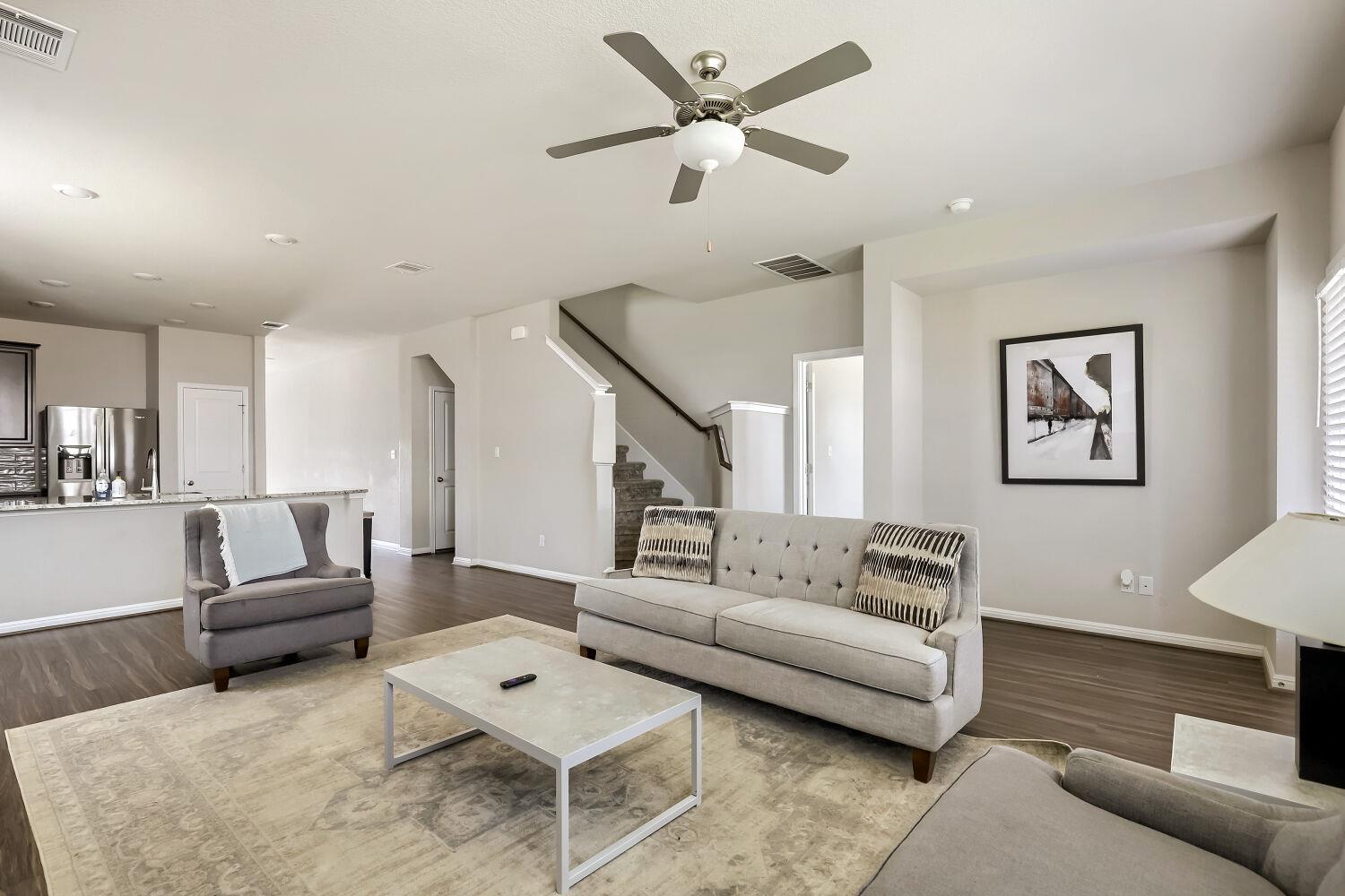 5547 Bellissima Way Property Photo 2