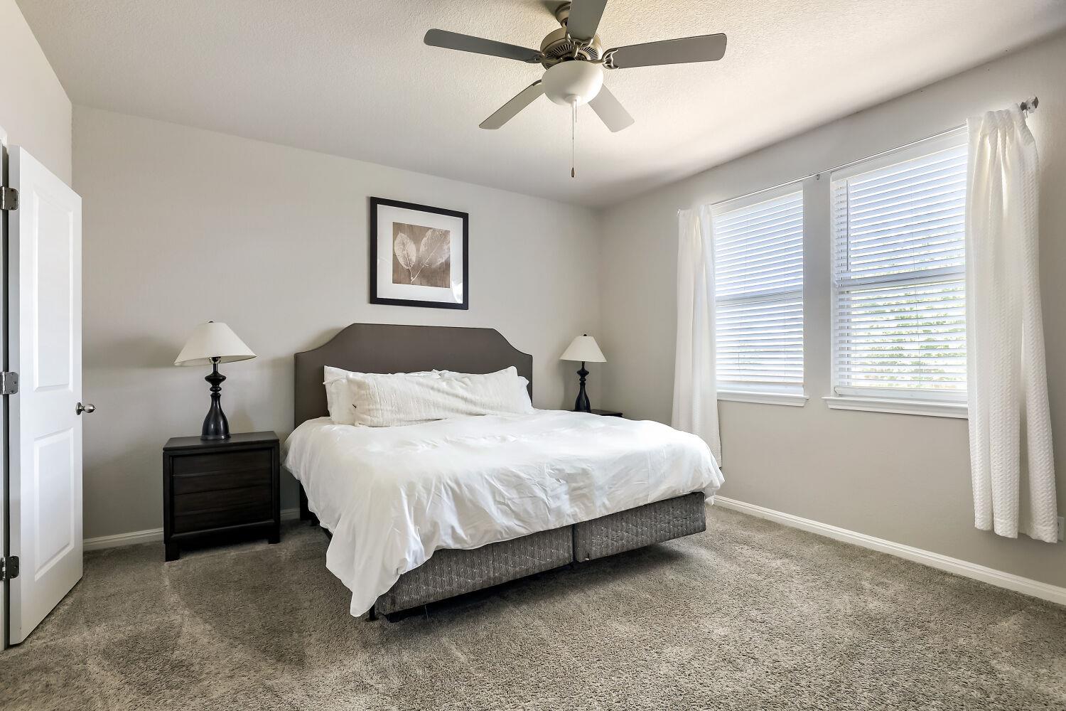 5547 Bellissima Way Property Photo 8