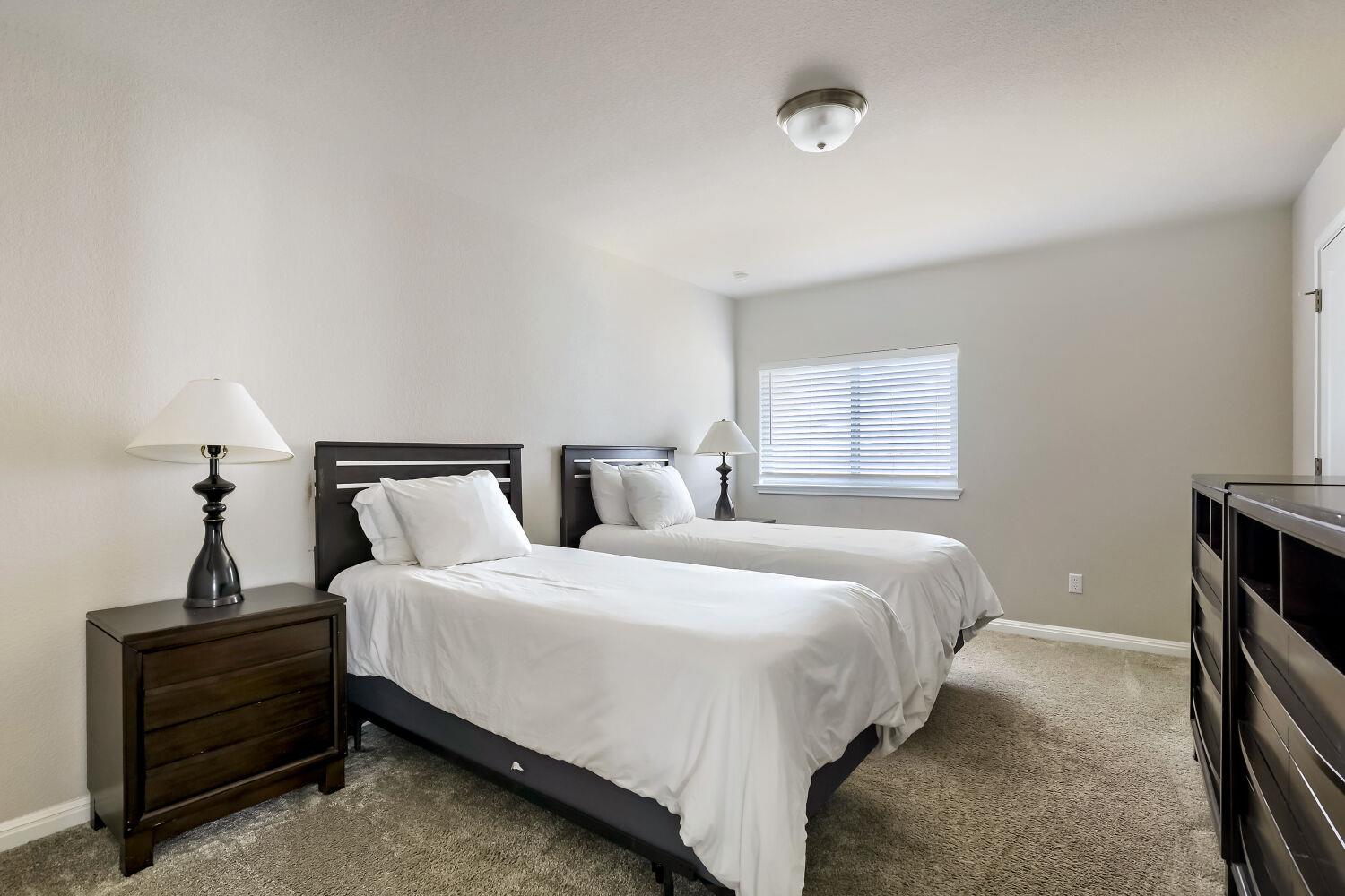 5547 Bellissima Way Property Photo 10