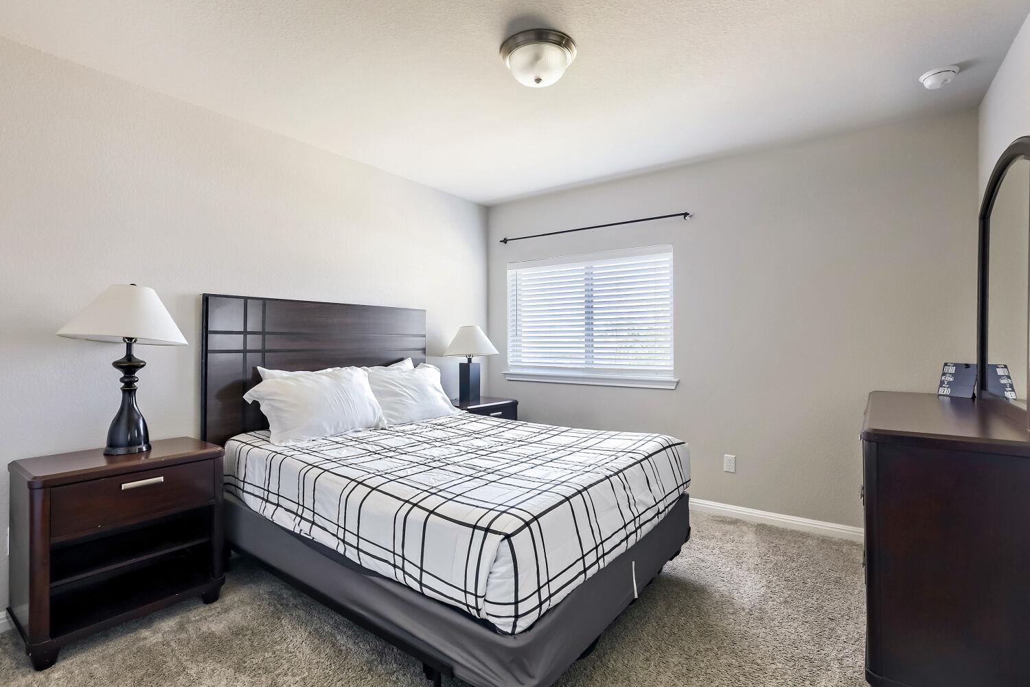5547 Bellissima Way Property Photo 11