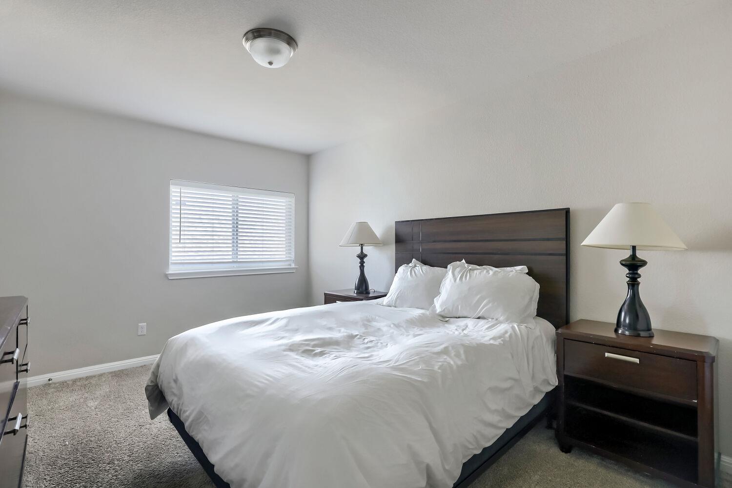 5547 Bellissima Way Property Photo 13