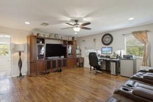 403 Sinclair Dr Property Photo 22