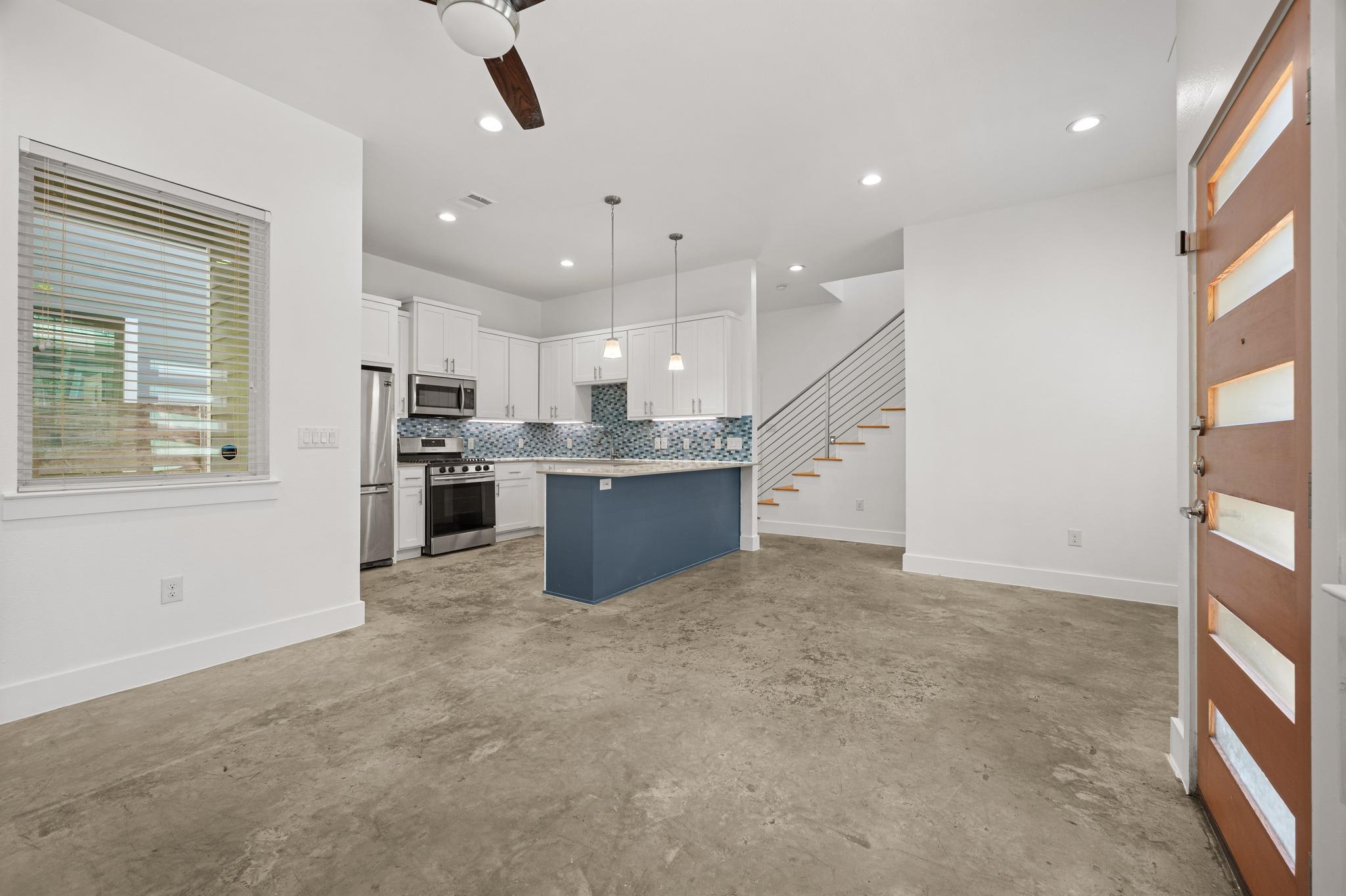 1003 Valdez St #a Property Photo 3
