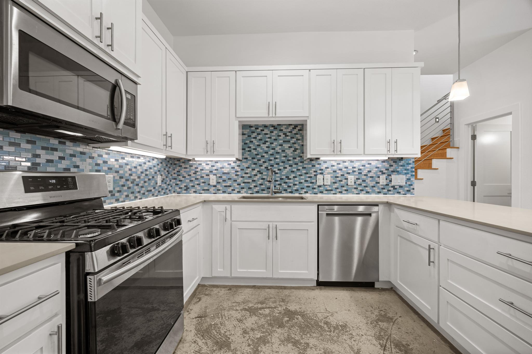 1003 Valdez St #a Property Photo 6