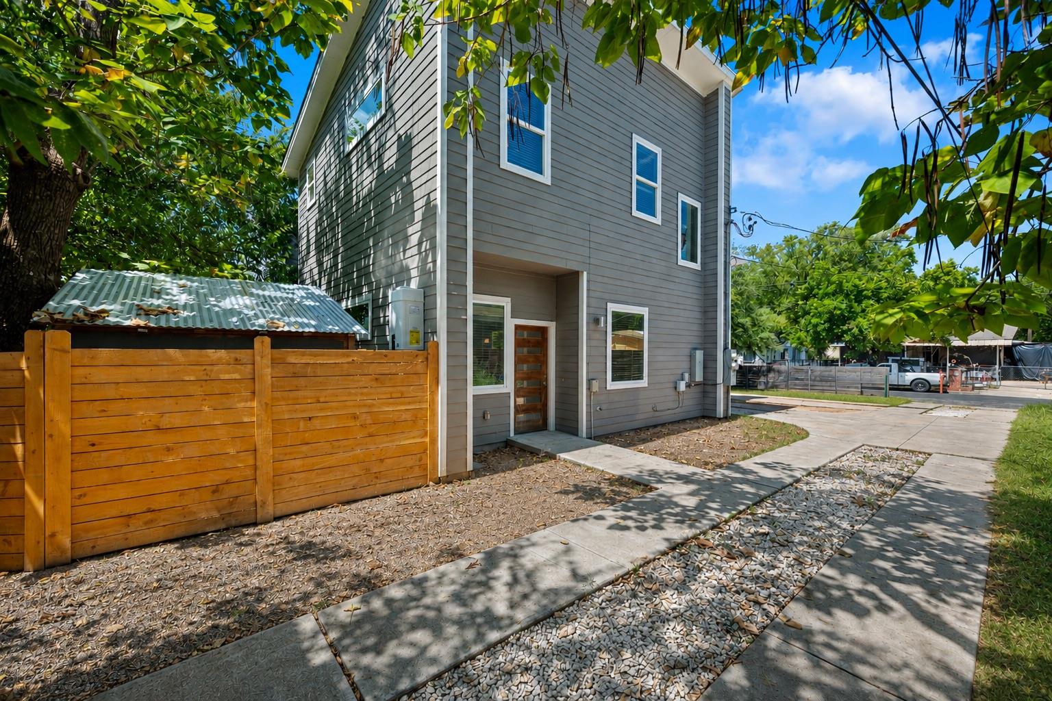 1003 Valdez St #a Property Photo 17