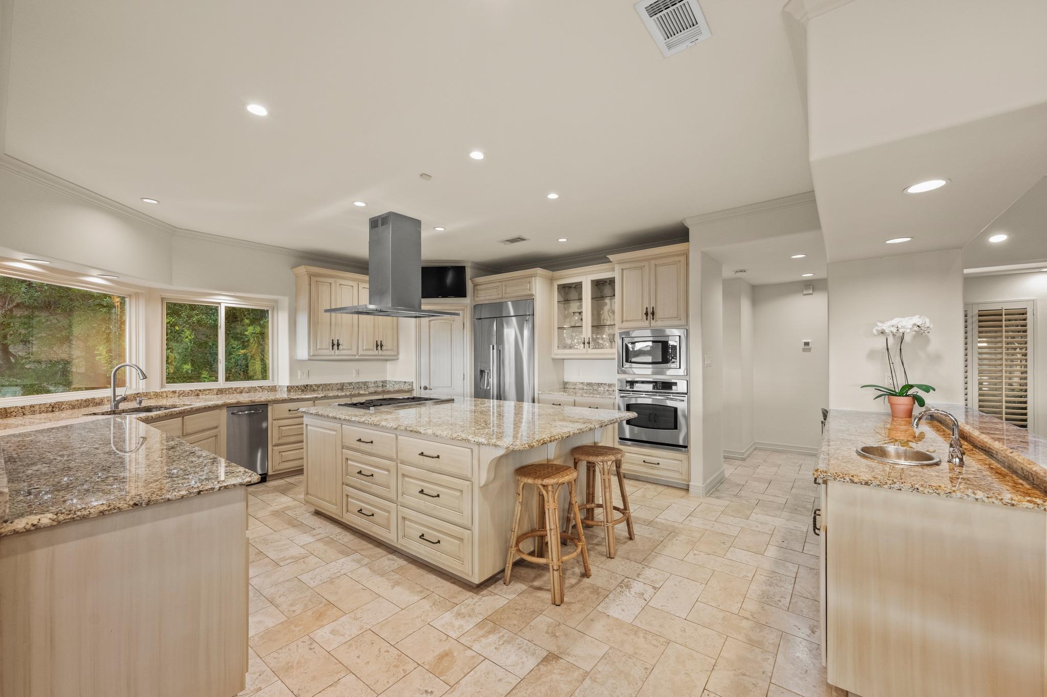 1005 Challenger None Property Photo 13
