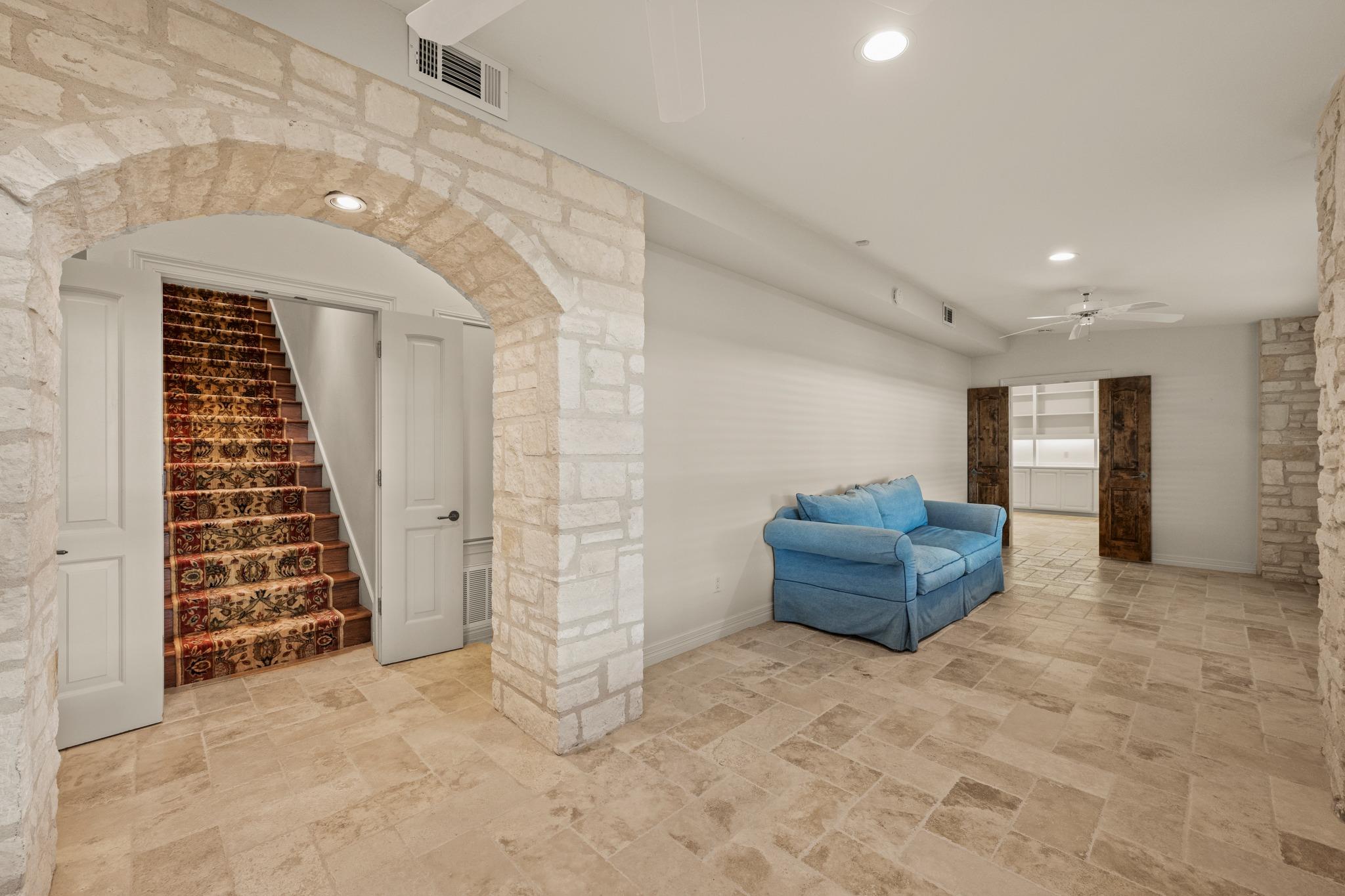 1005 Challenger None Property Photo 23