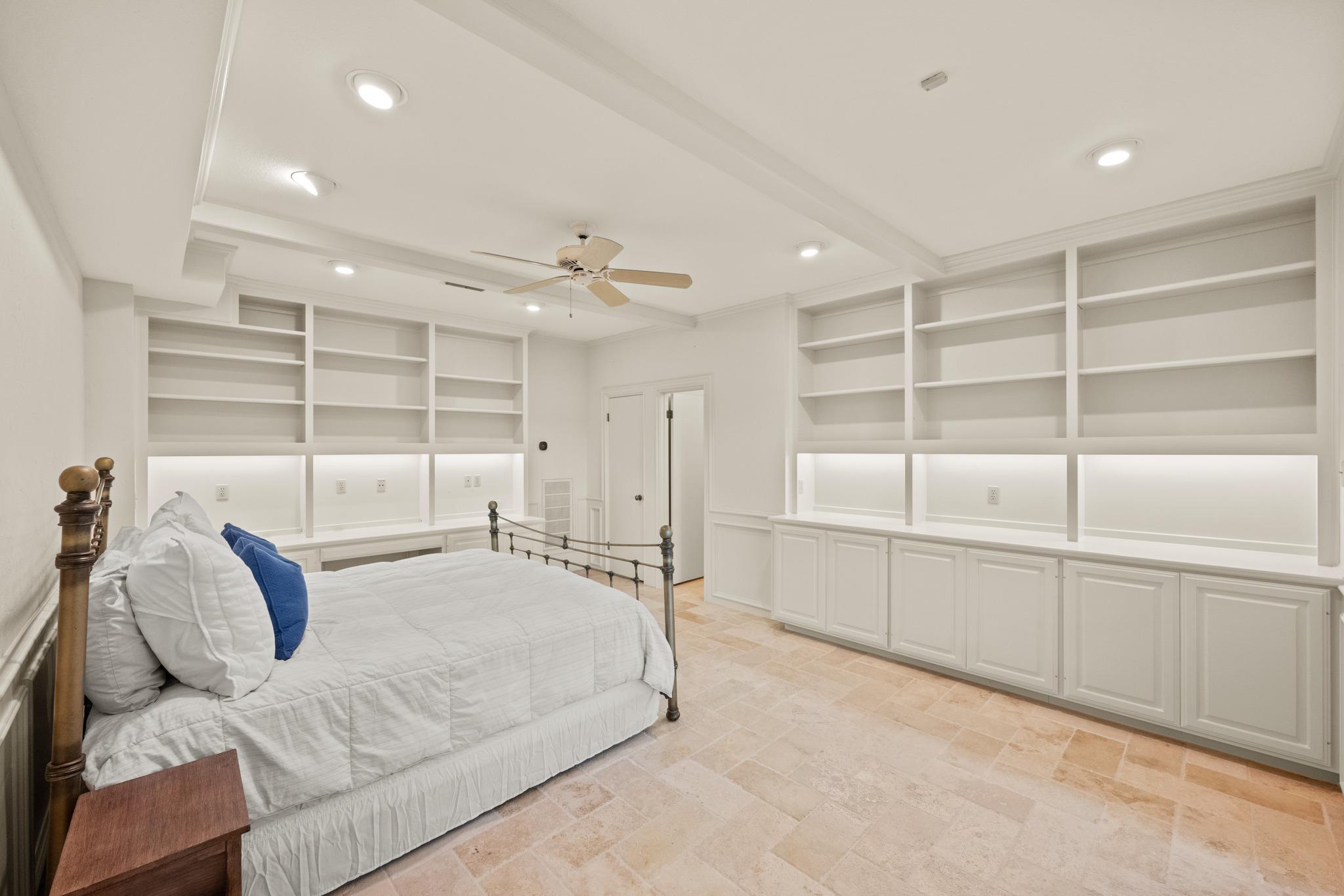 1005 Challenger None Property Photo 25
