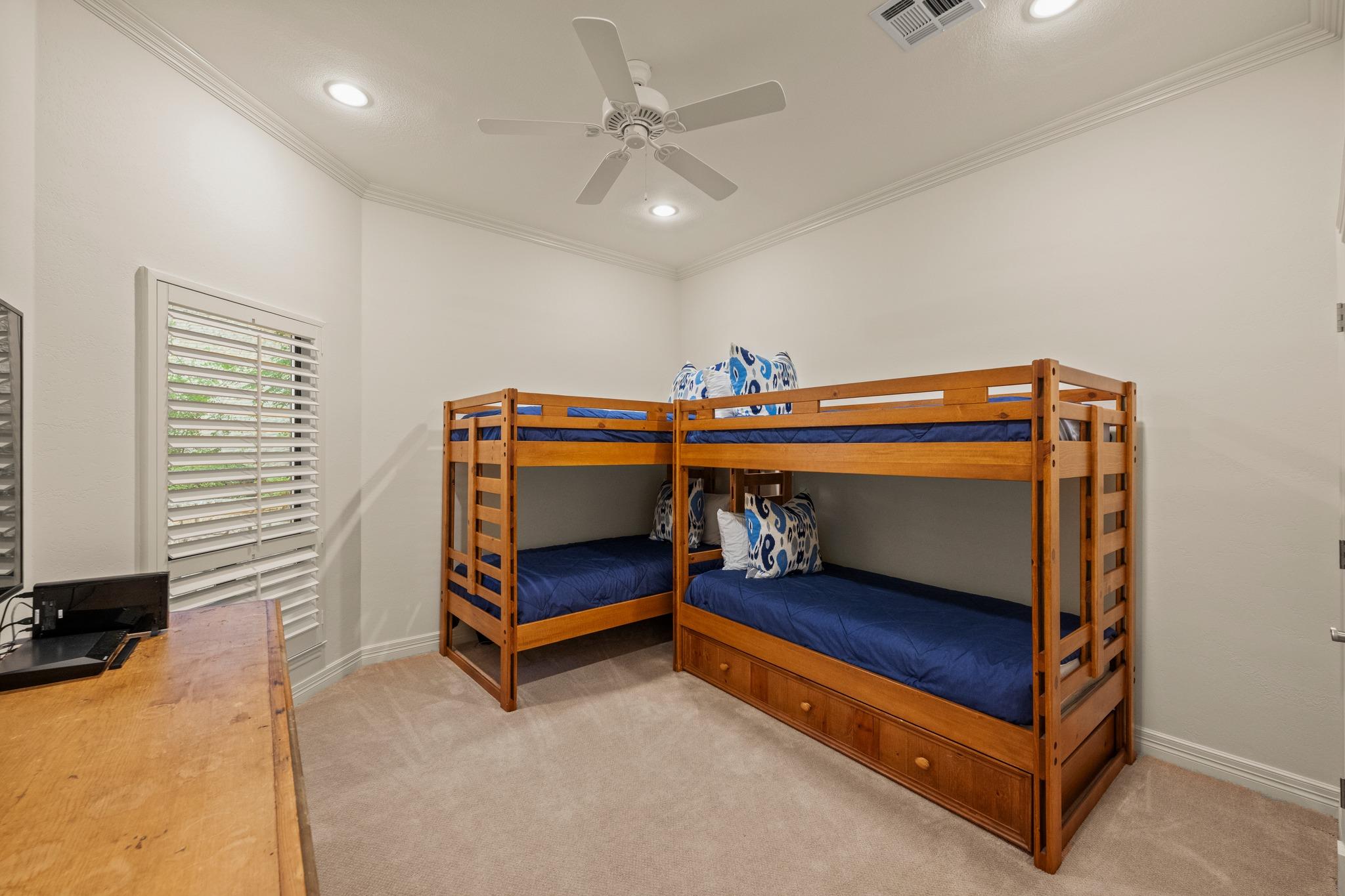 1005 Challenger None Property Photo 30