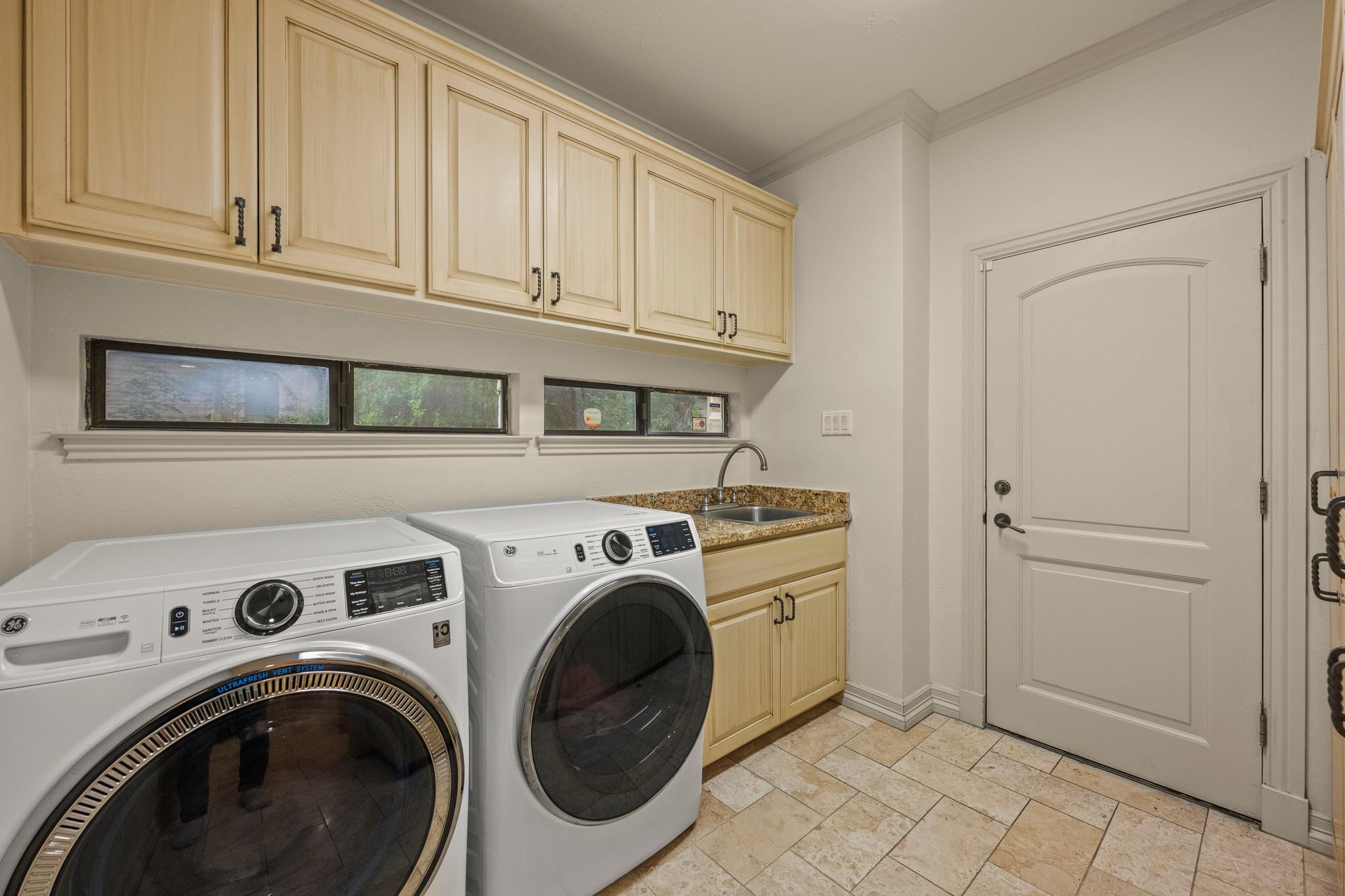 1005 Challenger None Property Photo 34