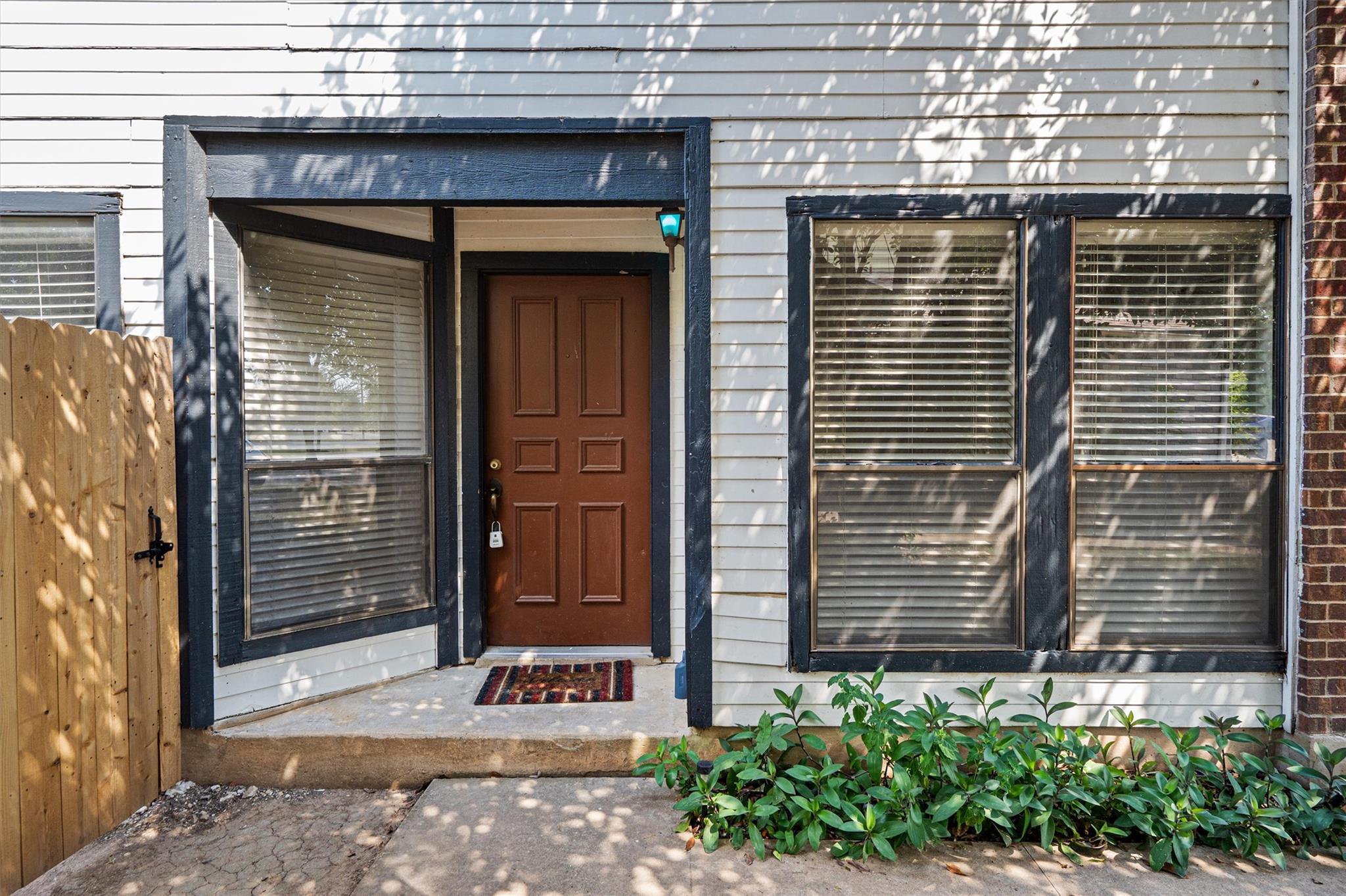 13357 Water Oak Ln #b Property Photo 3