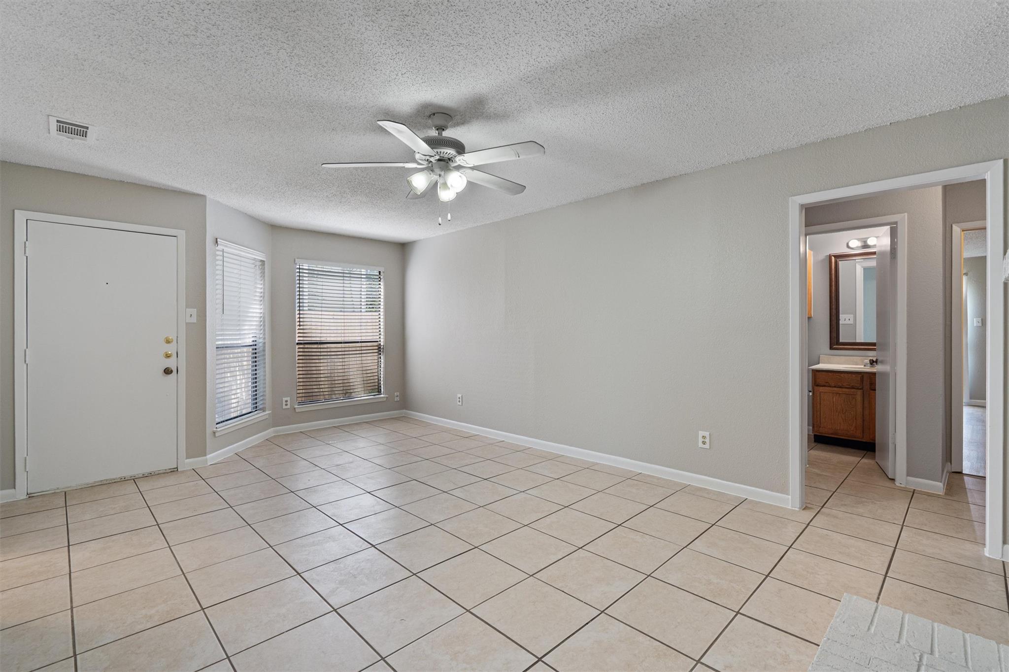 13357 Water Oak Ln #b Property Photo 4