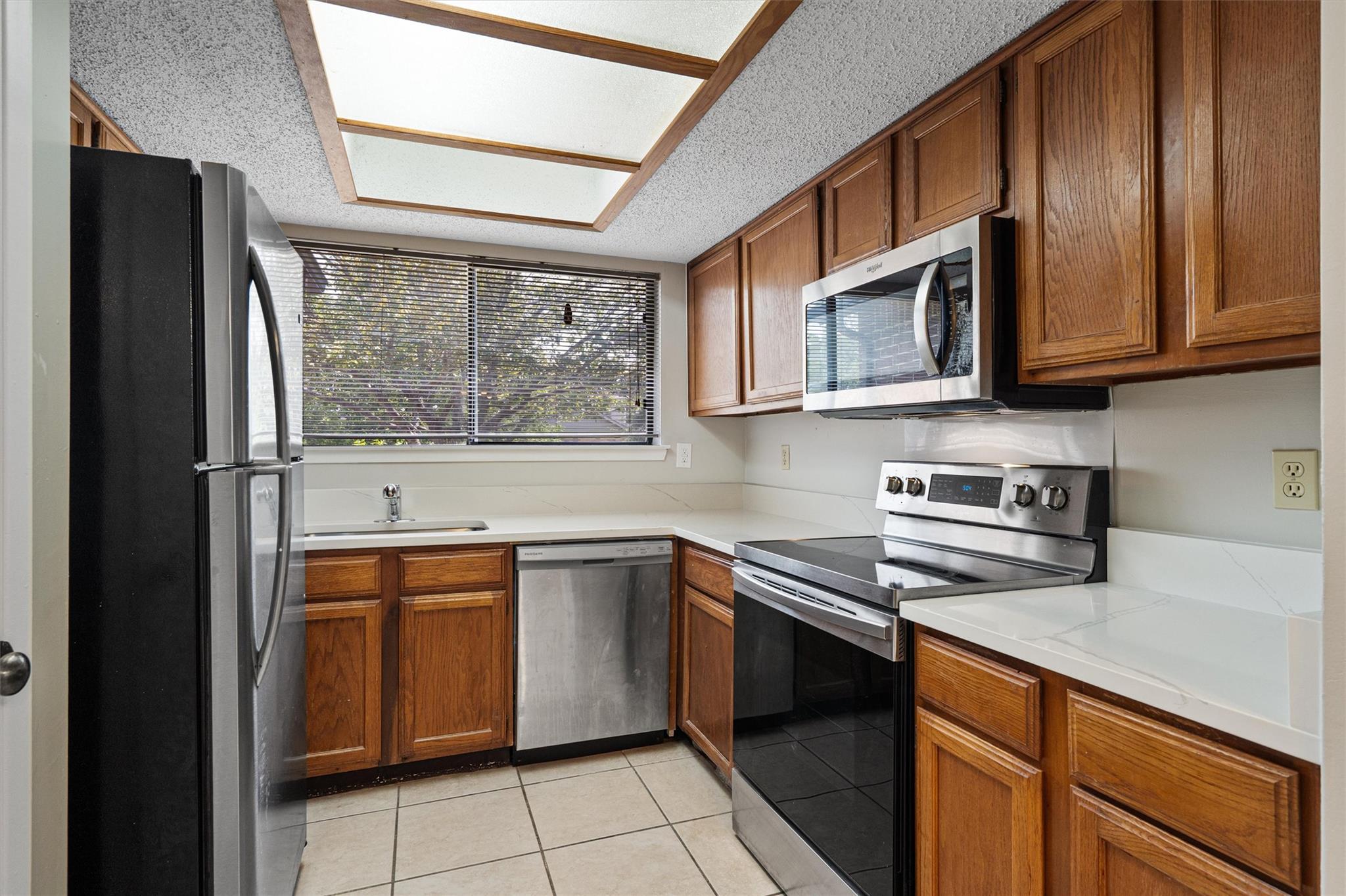 13357 Water Oak Ln #b Property Photo 8